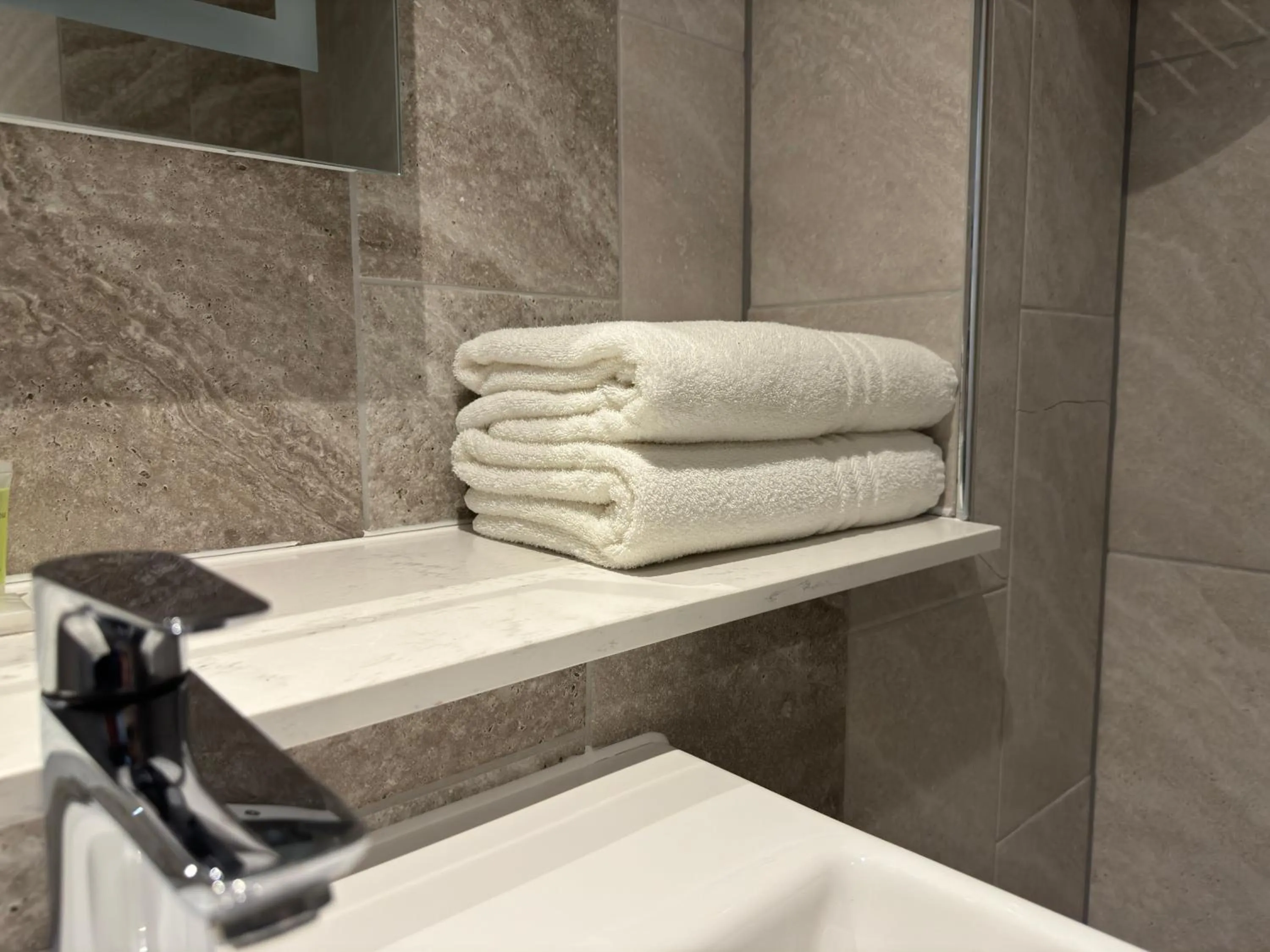 Bathroom in The Fig Tree Shanklin