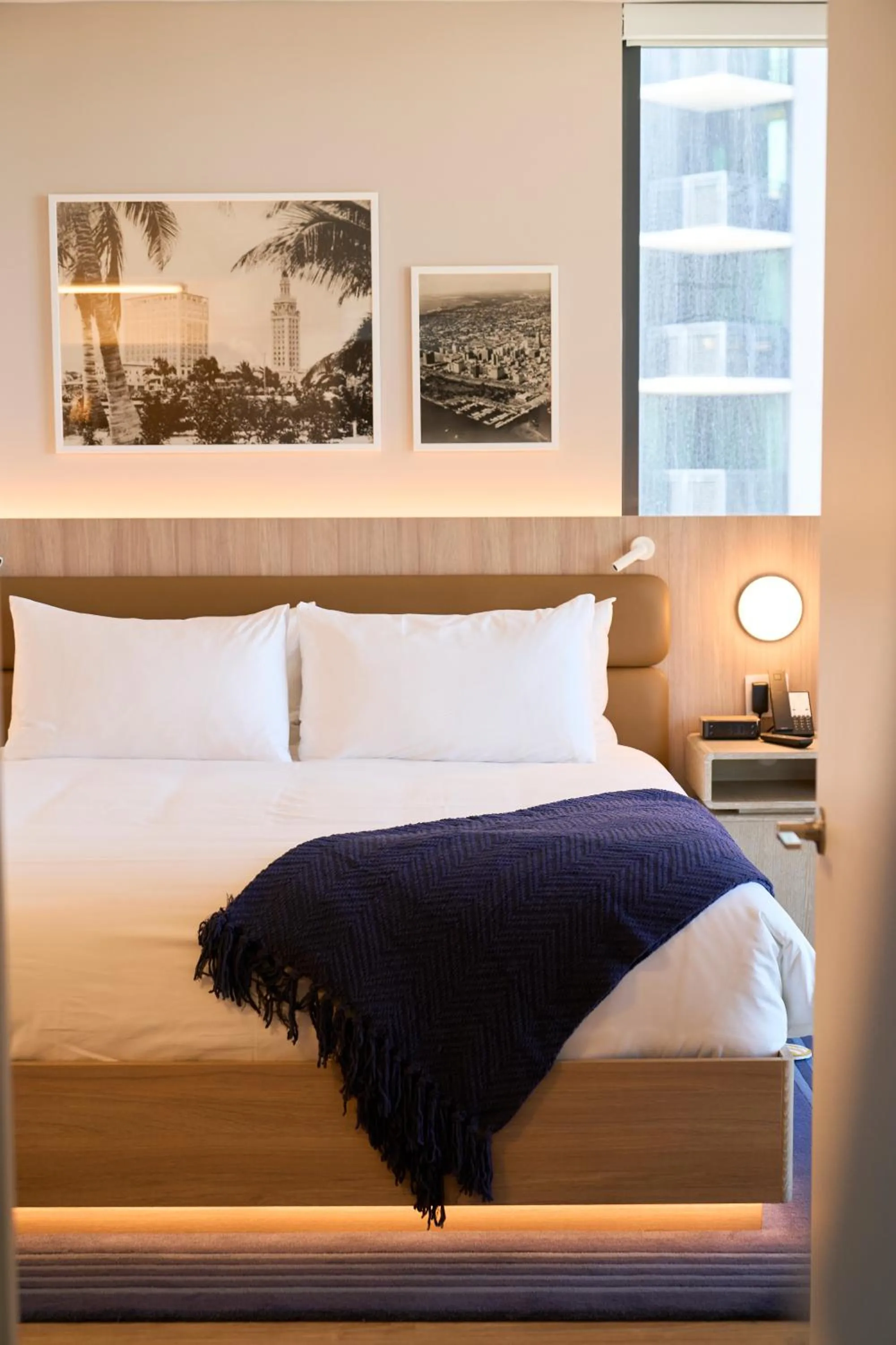 Bed in Gale Miami Hotel & Residences