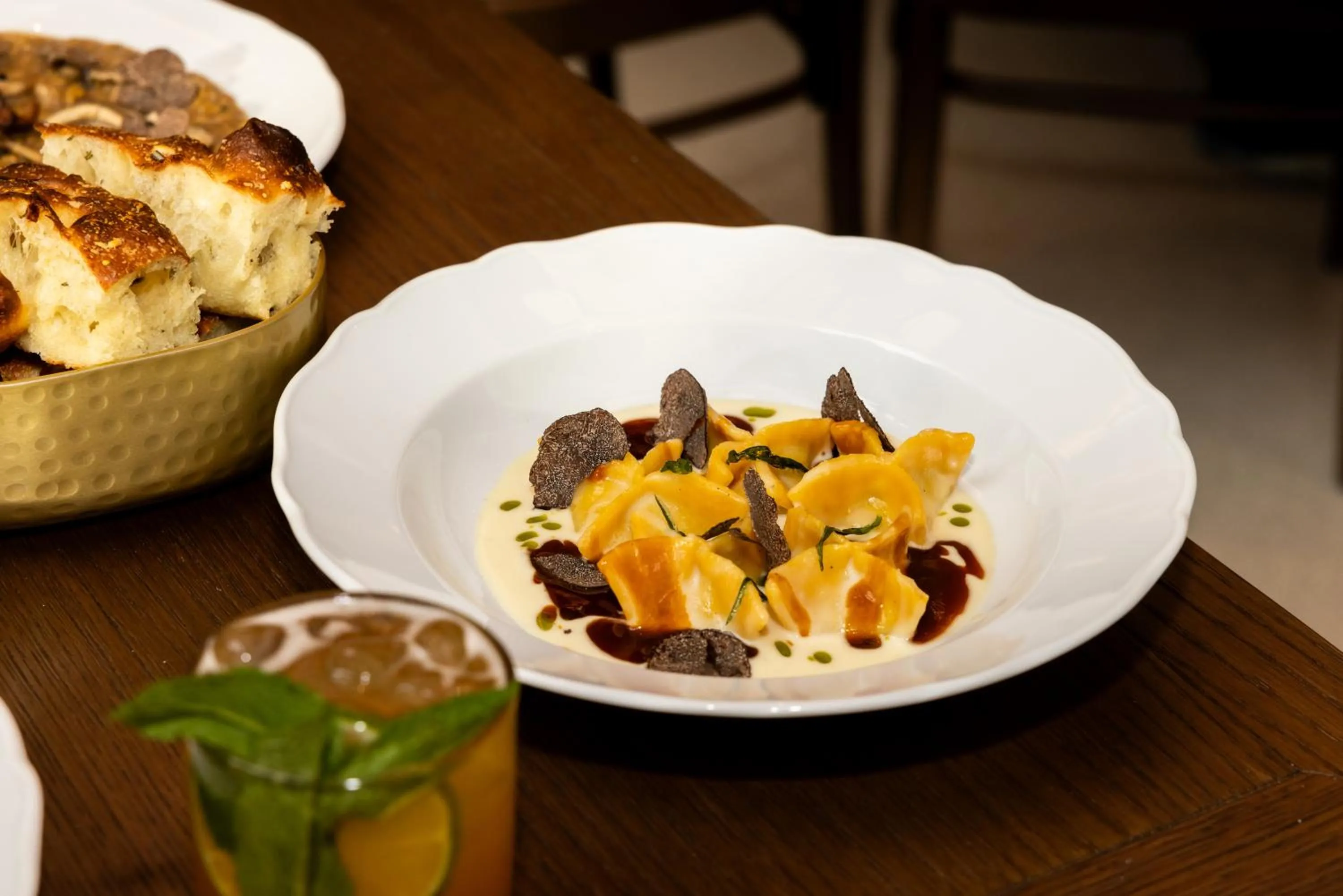 Restaurant/places to eat in Gale Miami Hotel & Residences