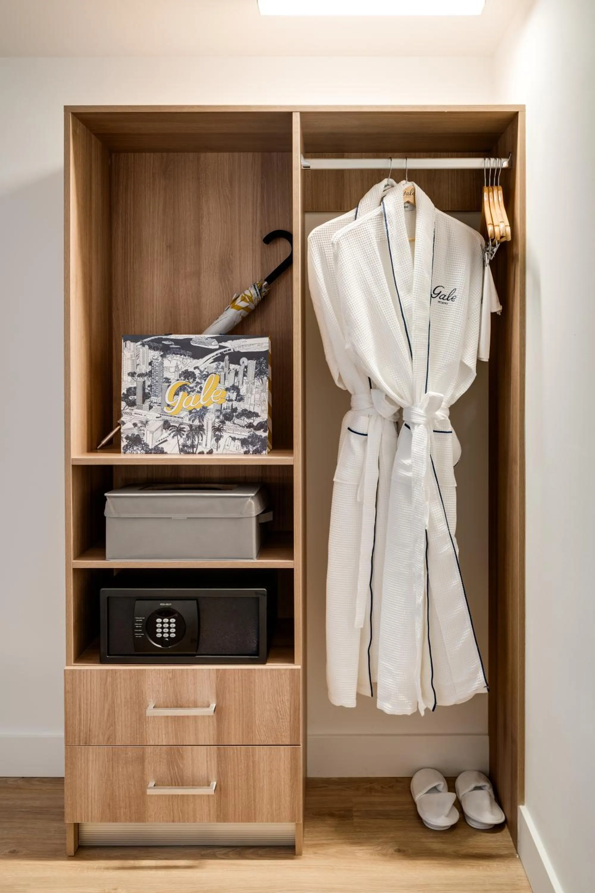 wardrobe in Gale Miami Hotel & Residences