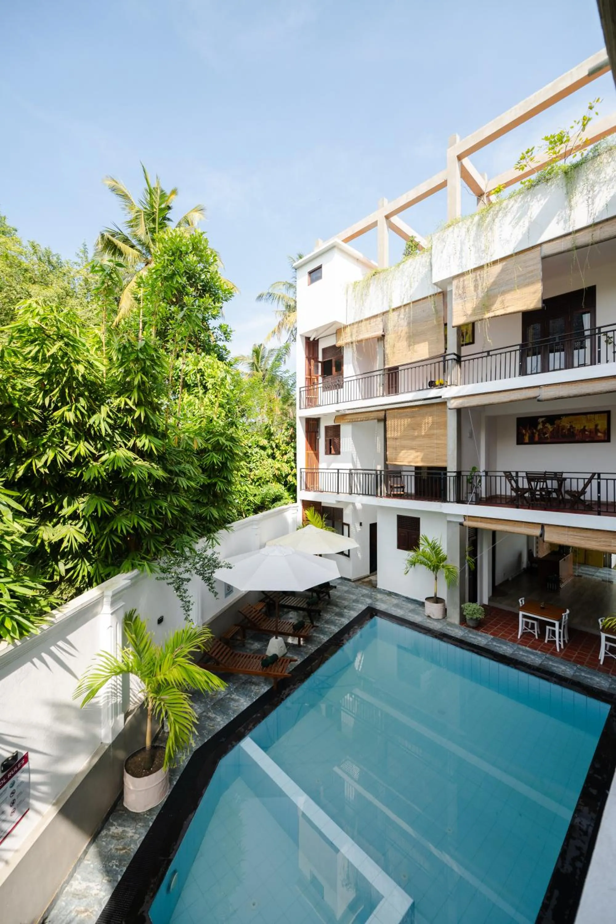 Swimming pool in Sky House Ahangama