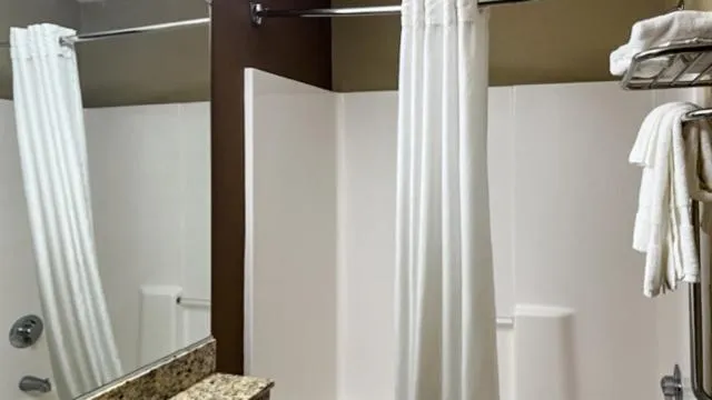 Bathroom in Studio 6 Suites Breaux Bridge, LA