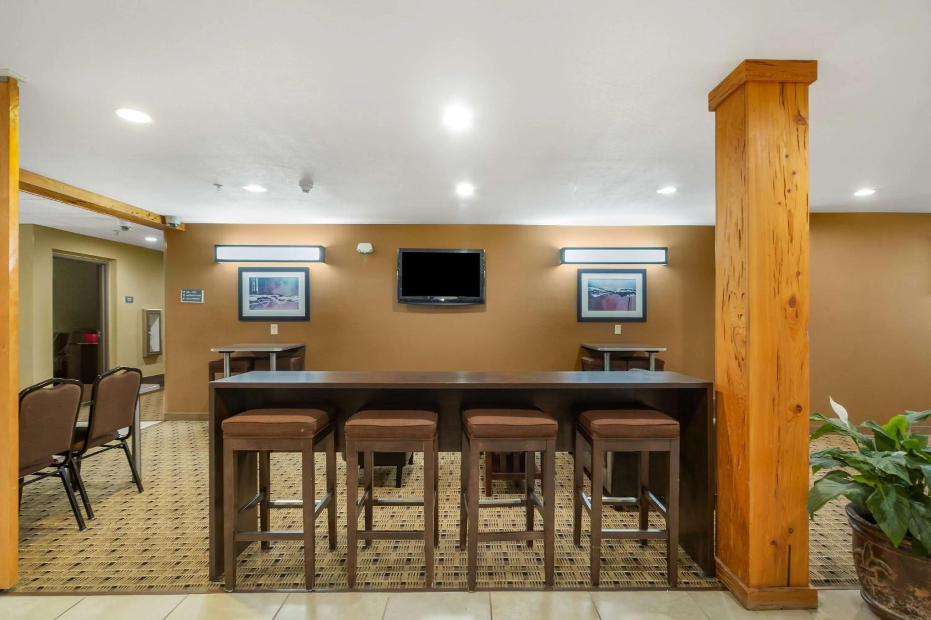 Lobby or reception in Studio 6 Suites Breaux Bridge, LA
