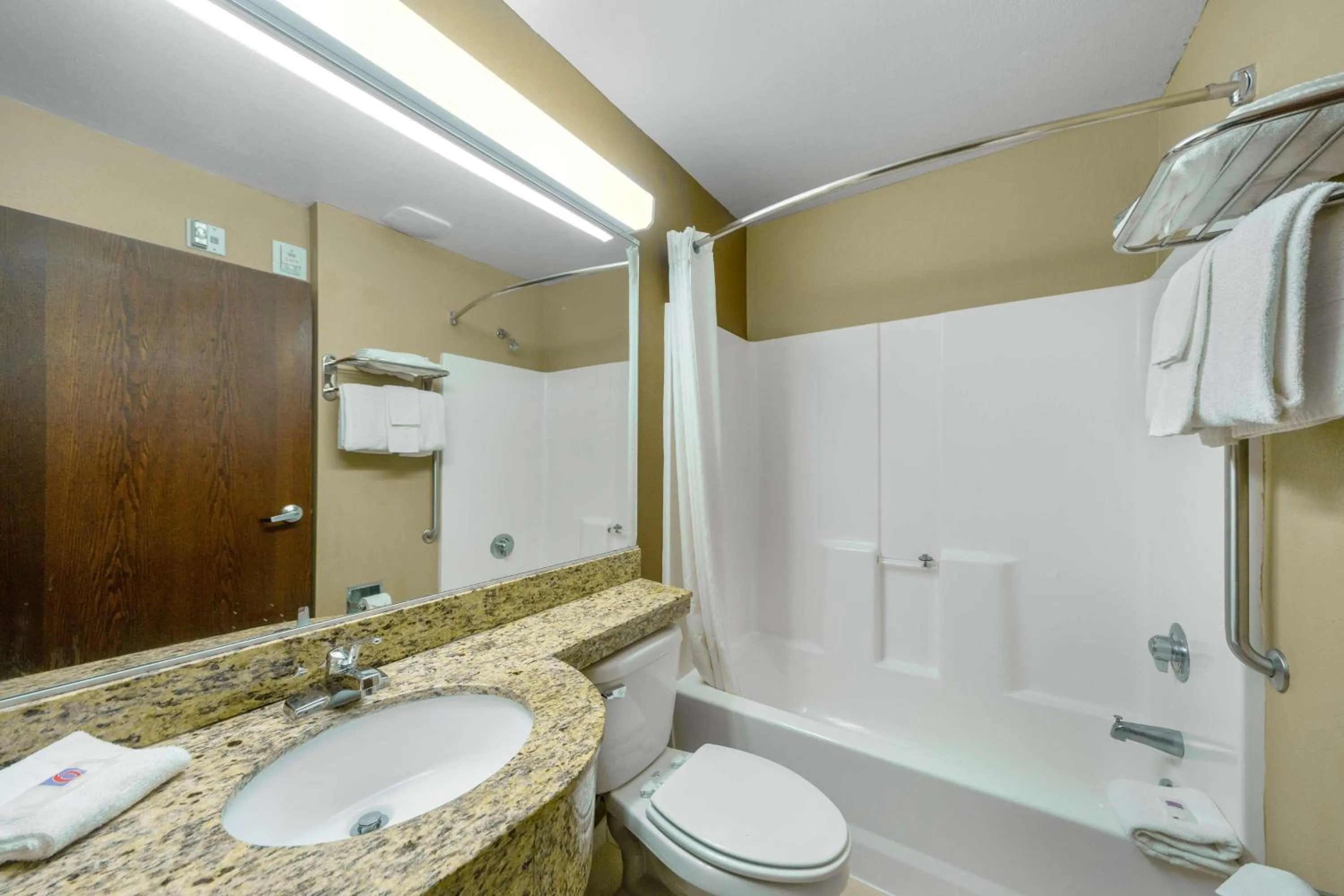 Bathroom in Studio 6 Suites Breaux Bridge, LA