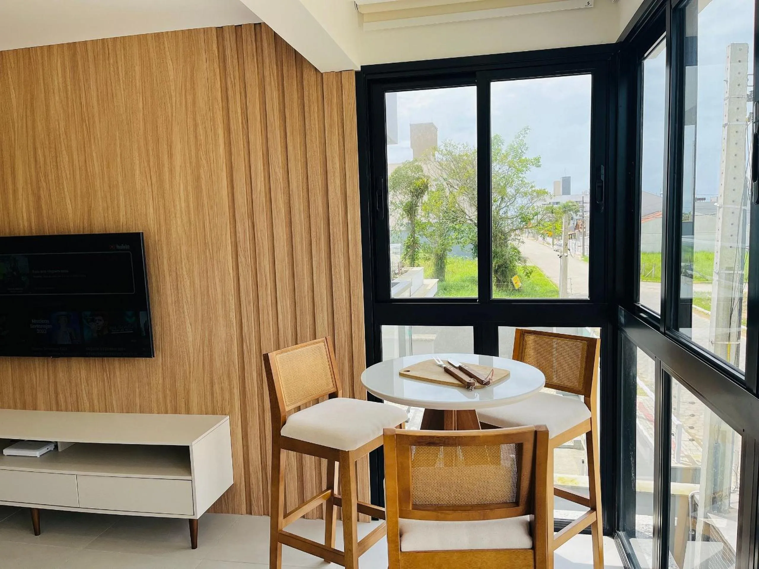 BBQ facilities in Incrível apartamento à 200m da praia