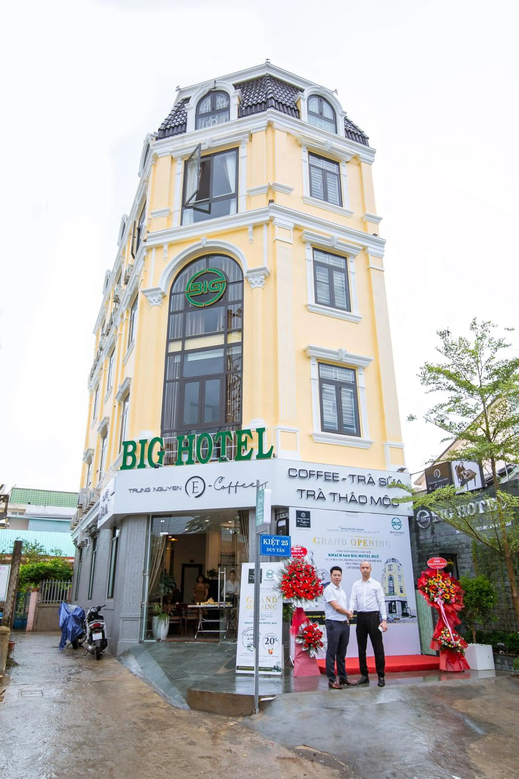 Property building in BIG Hotel Huế