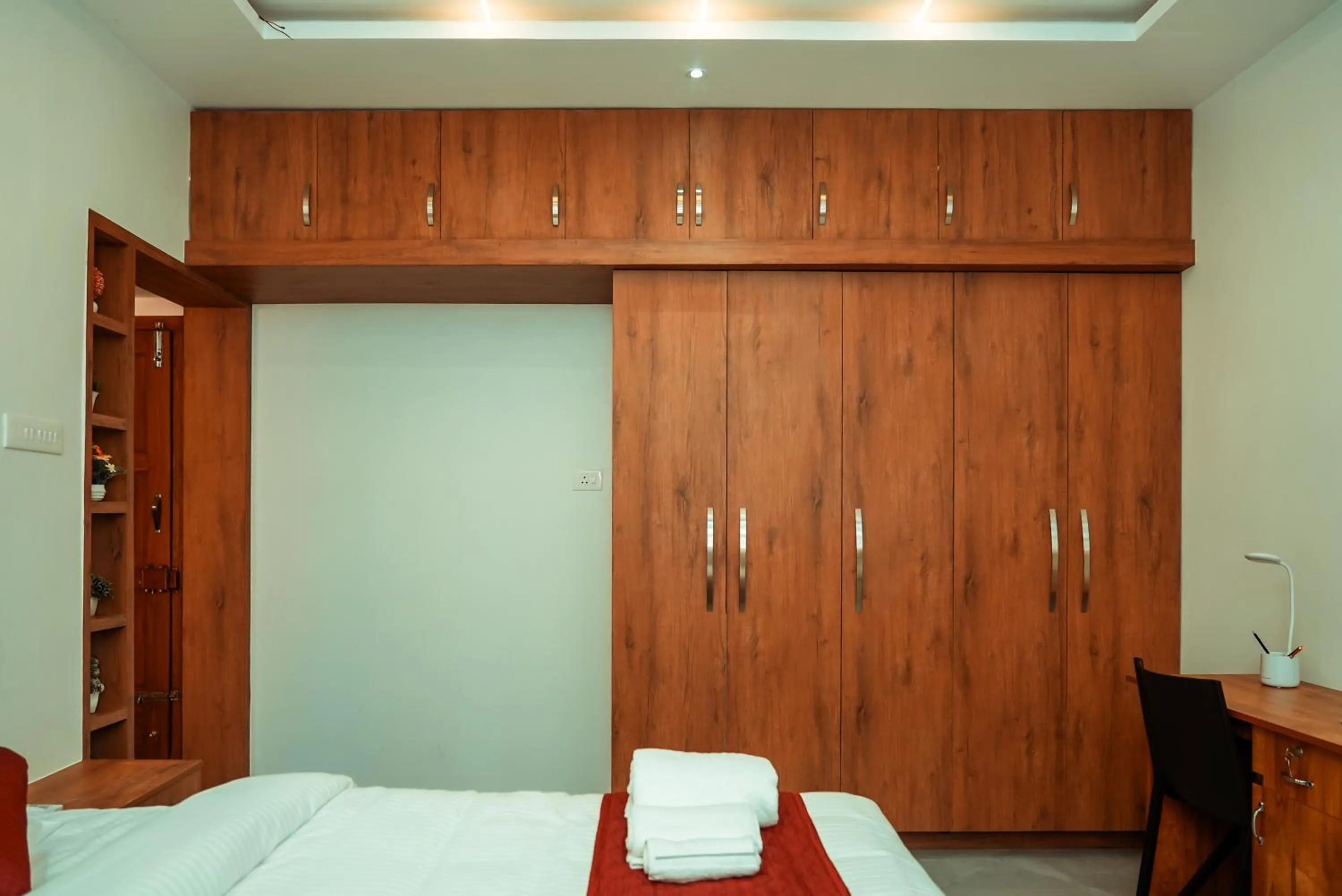 Bed in Kalloos Island Backwater Resort