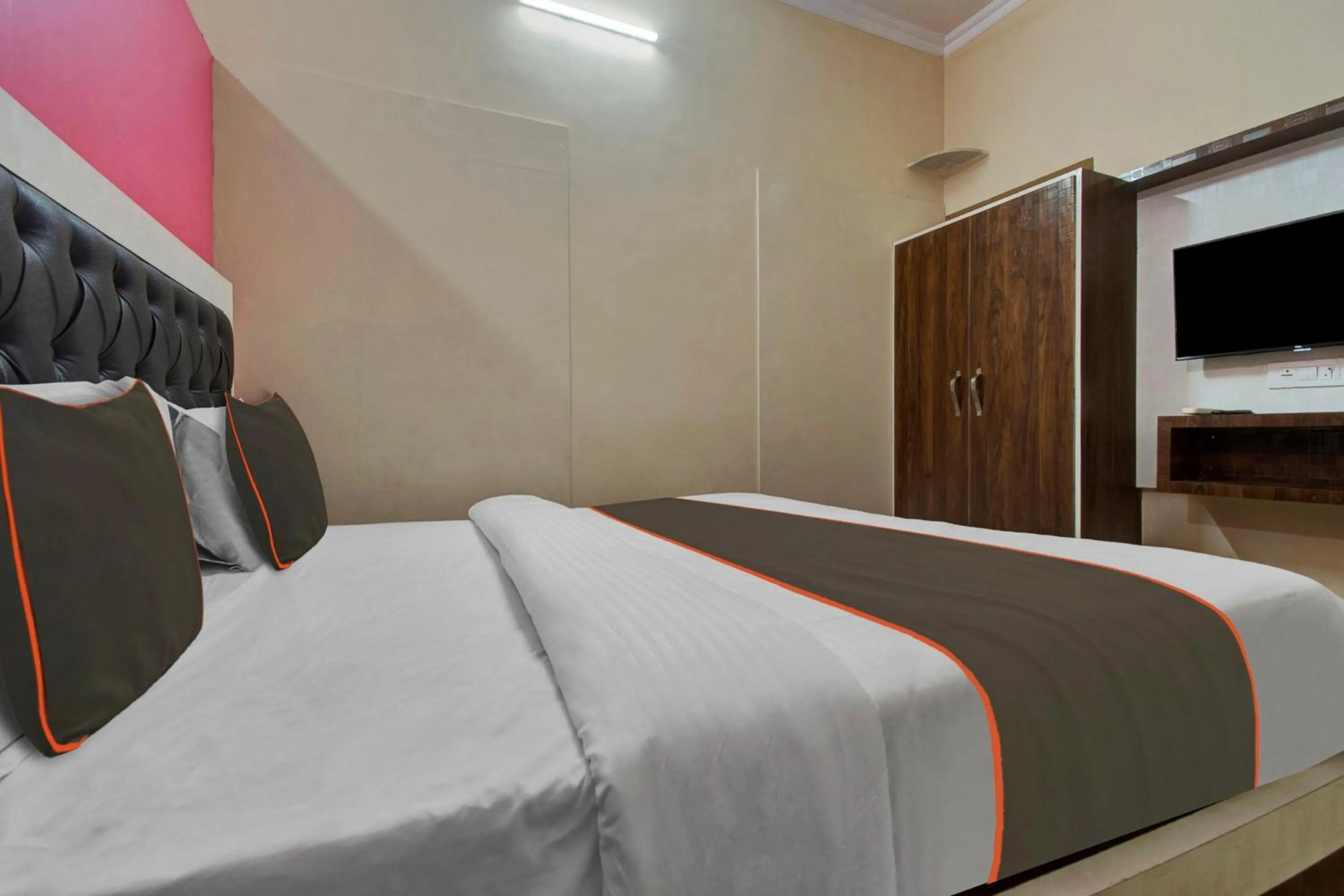 Bedroom in Hotel O The Legent Hotel