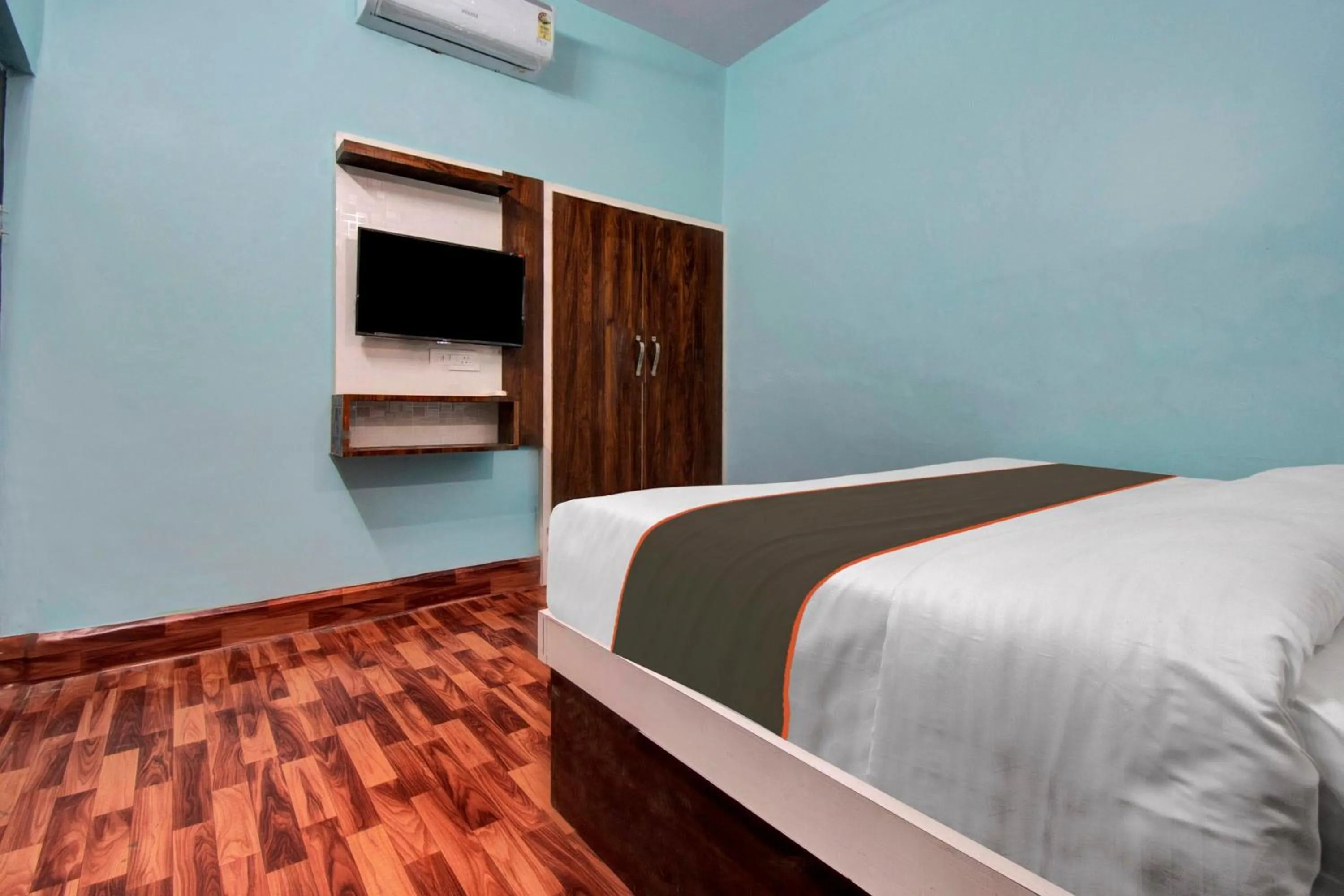 Bedroom, Bed in Hotel O The Legent Hotel