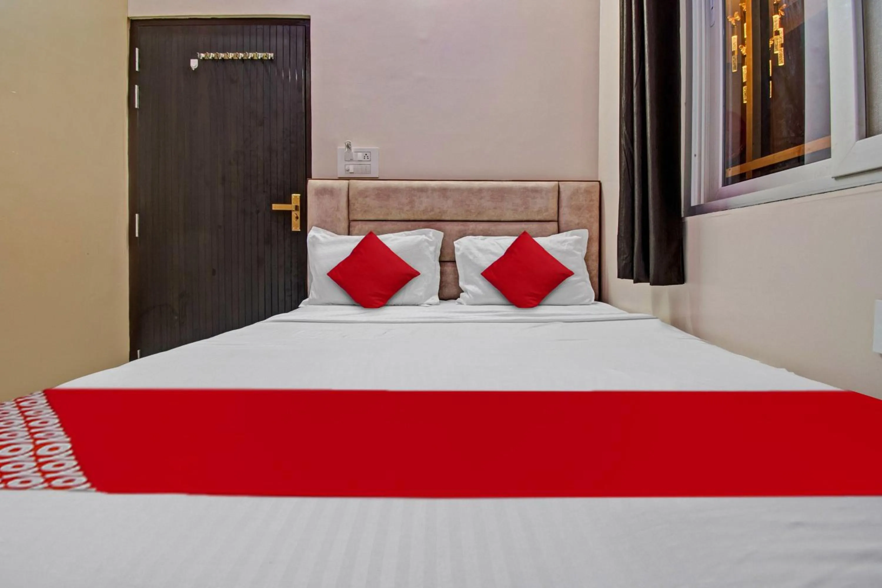 Lobby or reception, Bed in Hotel O Hotel Krishna Palace