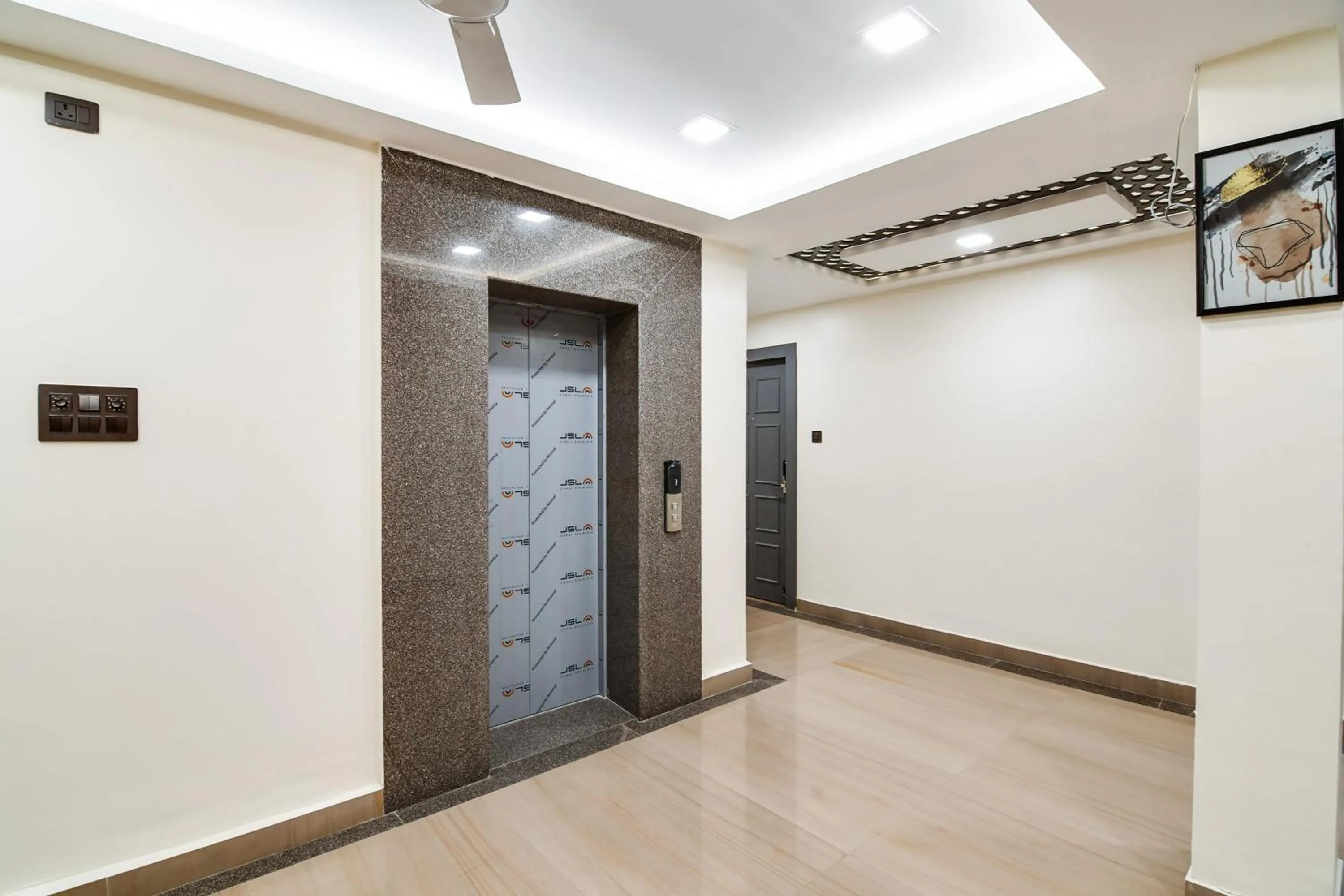 Bedroom in Townhouse Oak Ecstasy