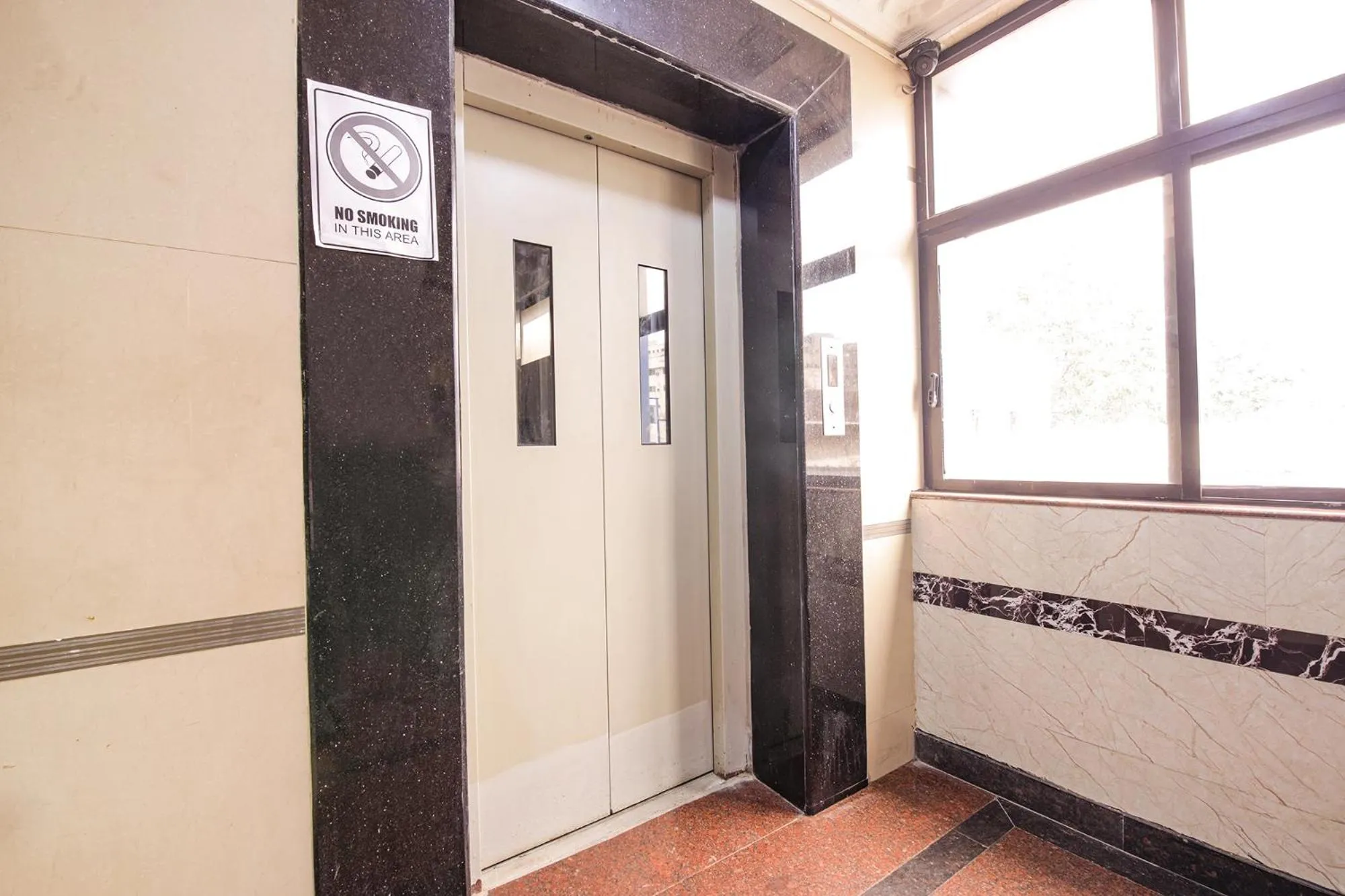 elevator in Via Le Royal Inn