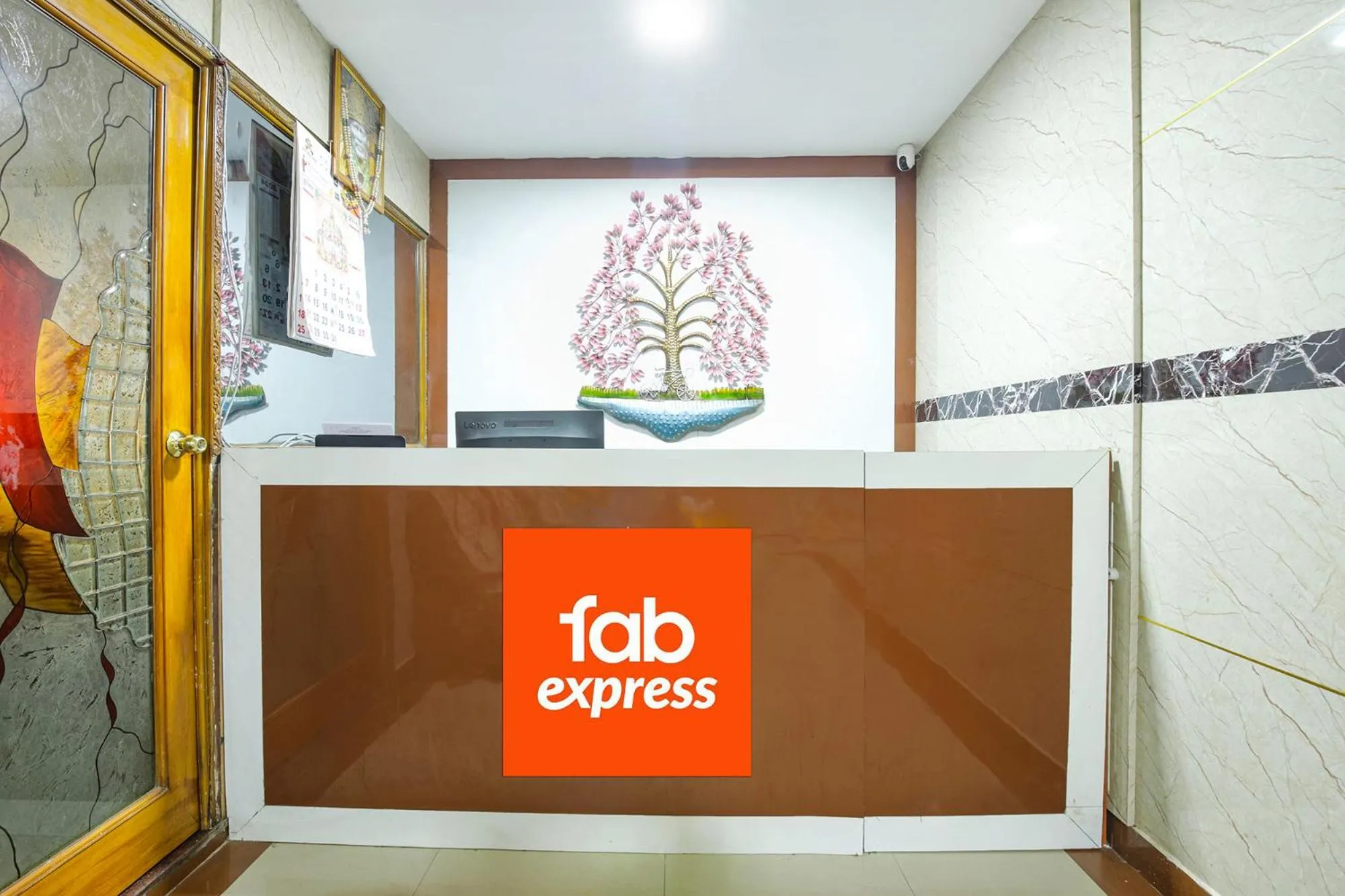 Lobby or reception in Via Le Royal Inn