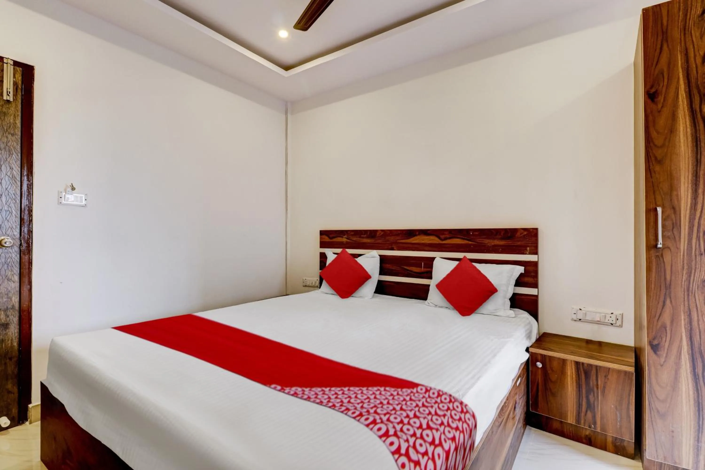 Bedroom, Bed in Hotel O Turahalli