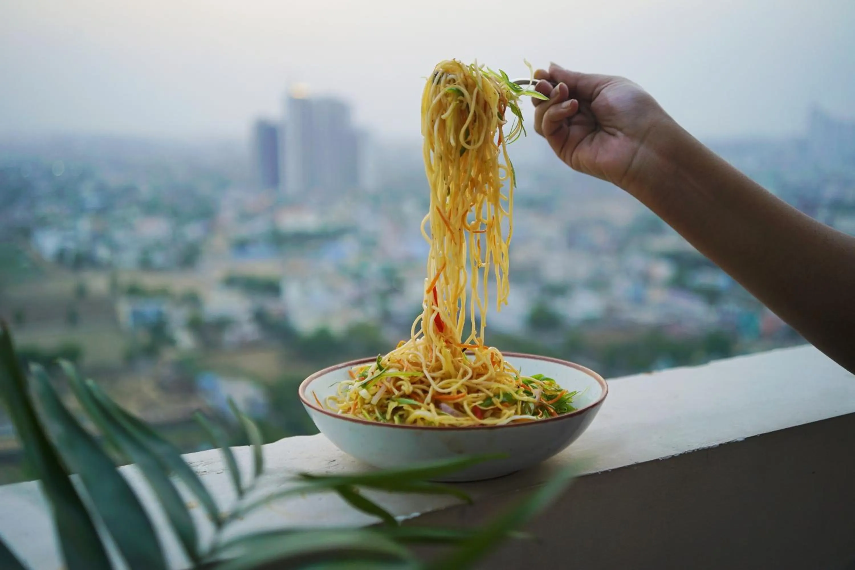 Restaurant/places to eat in Rhythm Gurugram Hotel & Suites, Sohna Road