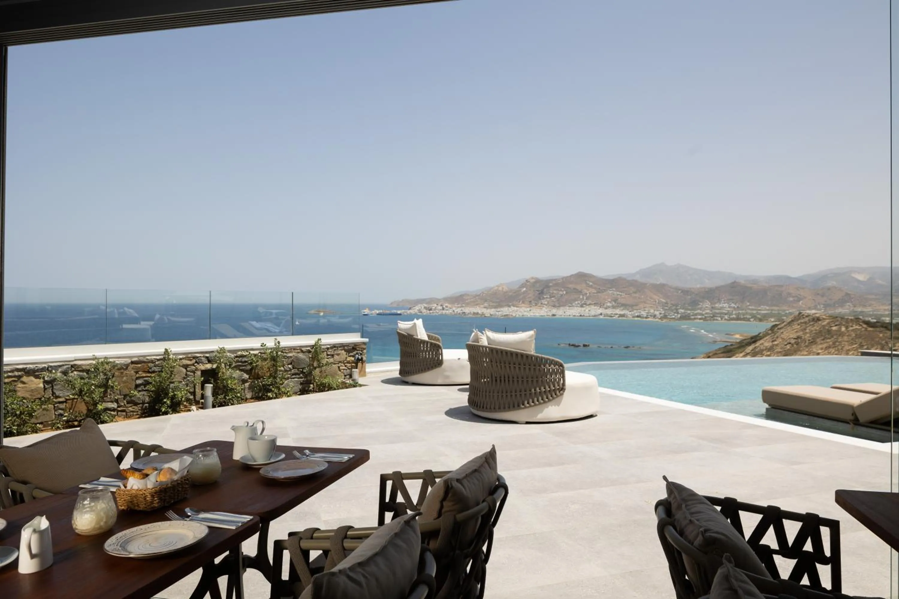 Patio in Virtu on the Hill