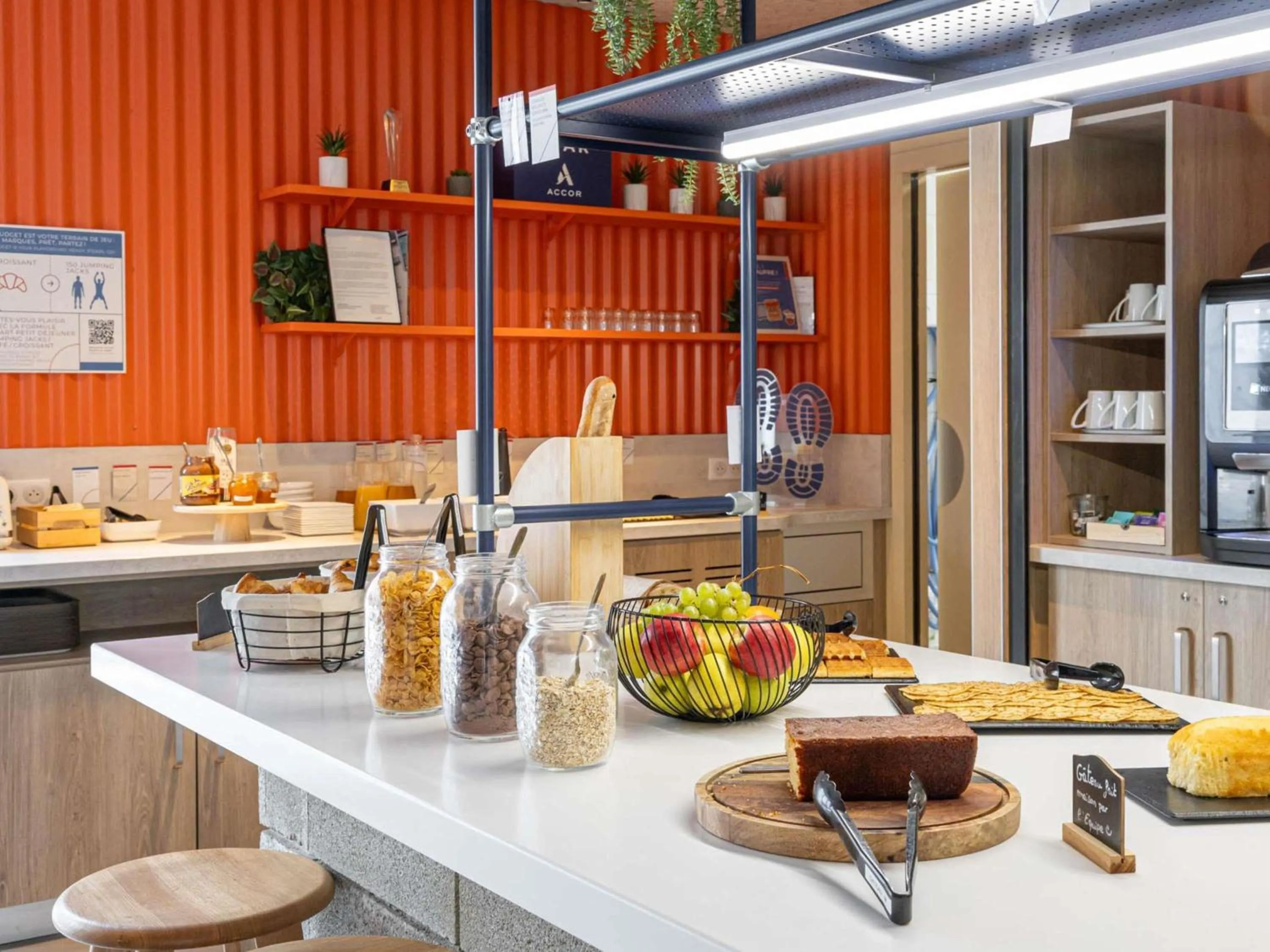 Breakfast in ibis budget Toulouse Labège