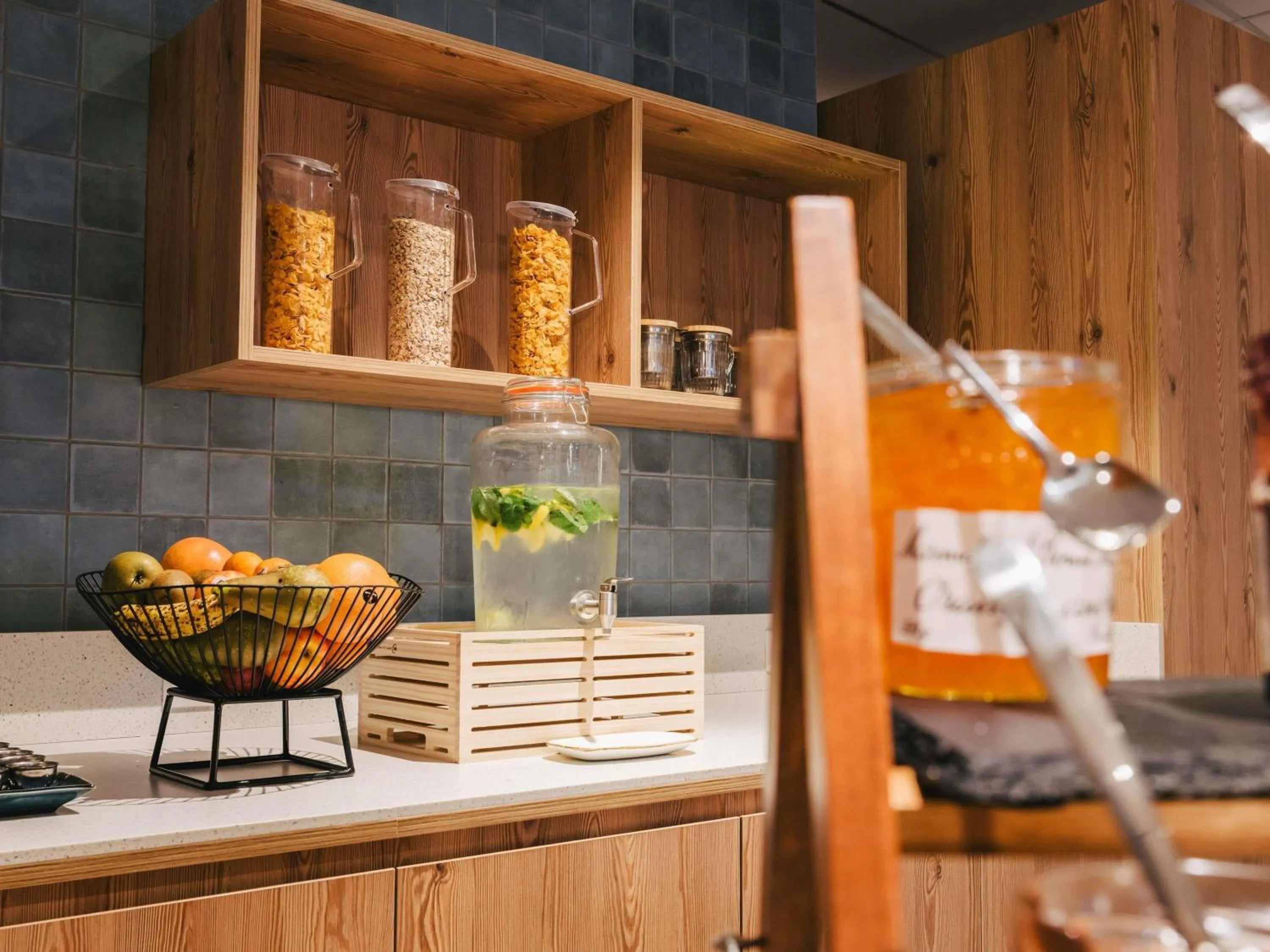 Breakfast in ibis Rouen Centre Rive Droite Pasteur