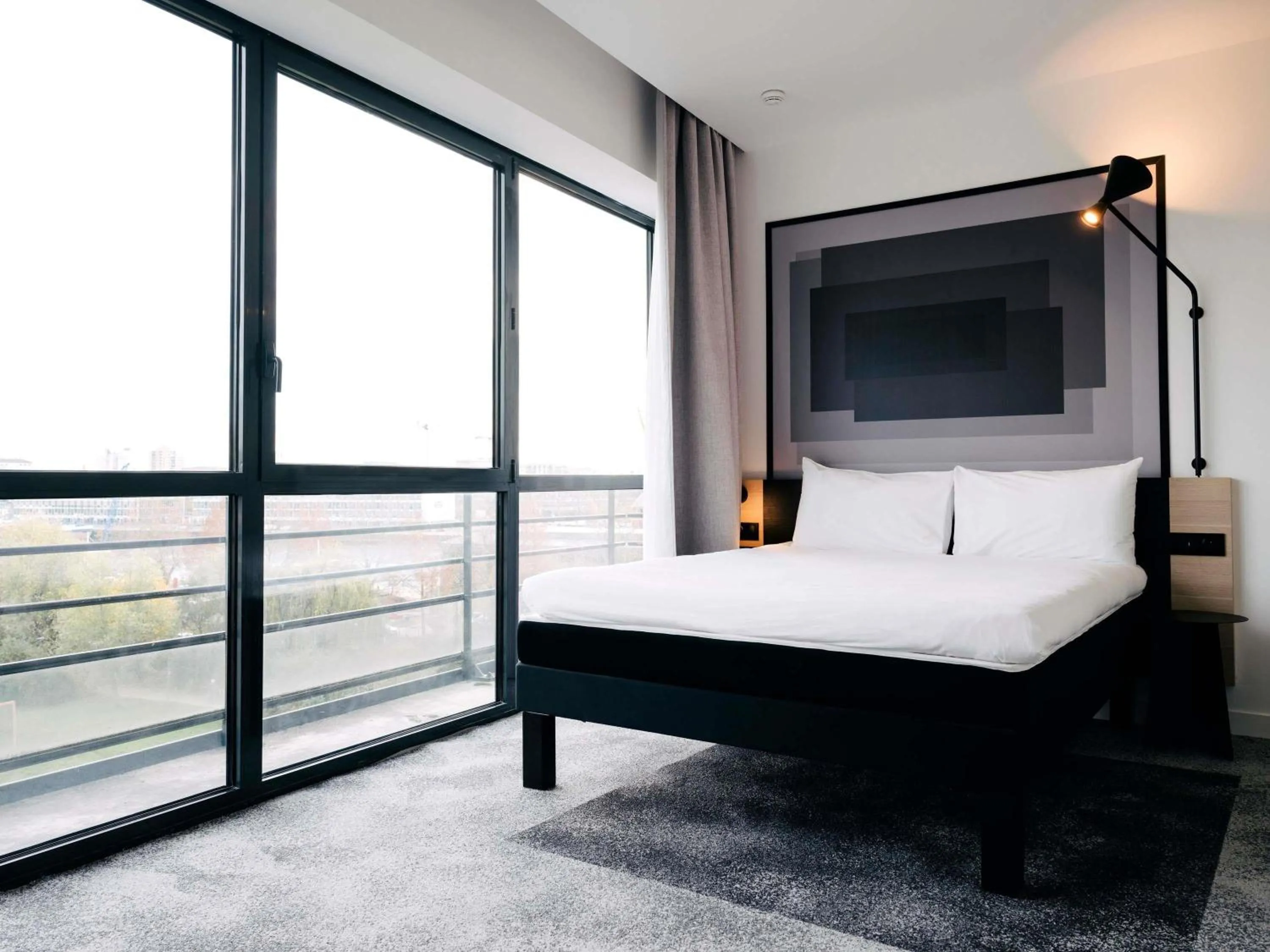 Bedroom, Bed in ibis Rouen Centre Rive Droite Pasteur