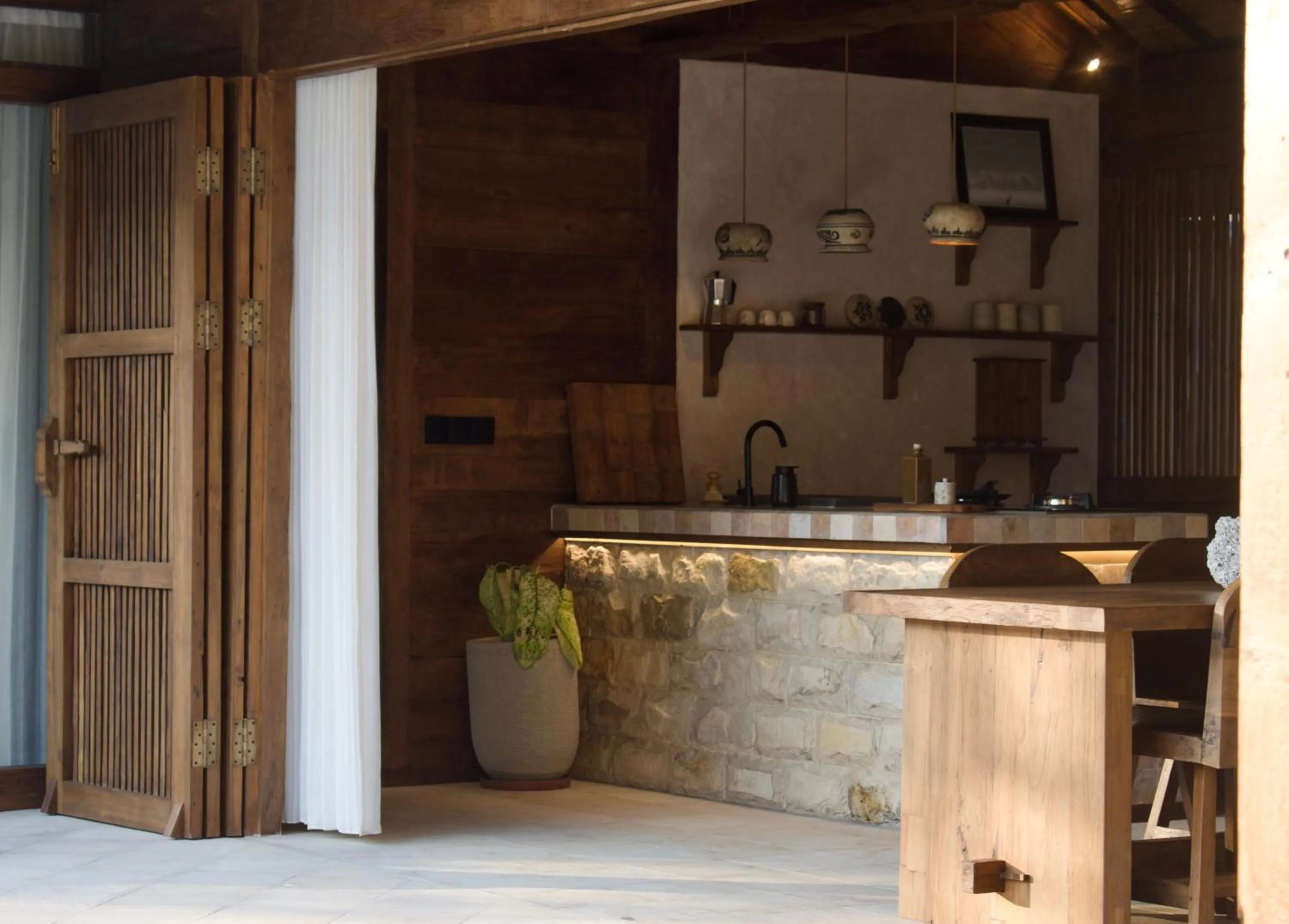 Kitchen or kitchenette in Kalyana Villa Gili Air