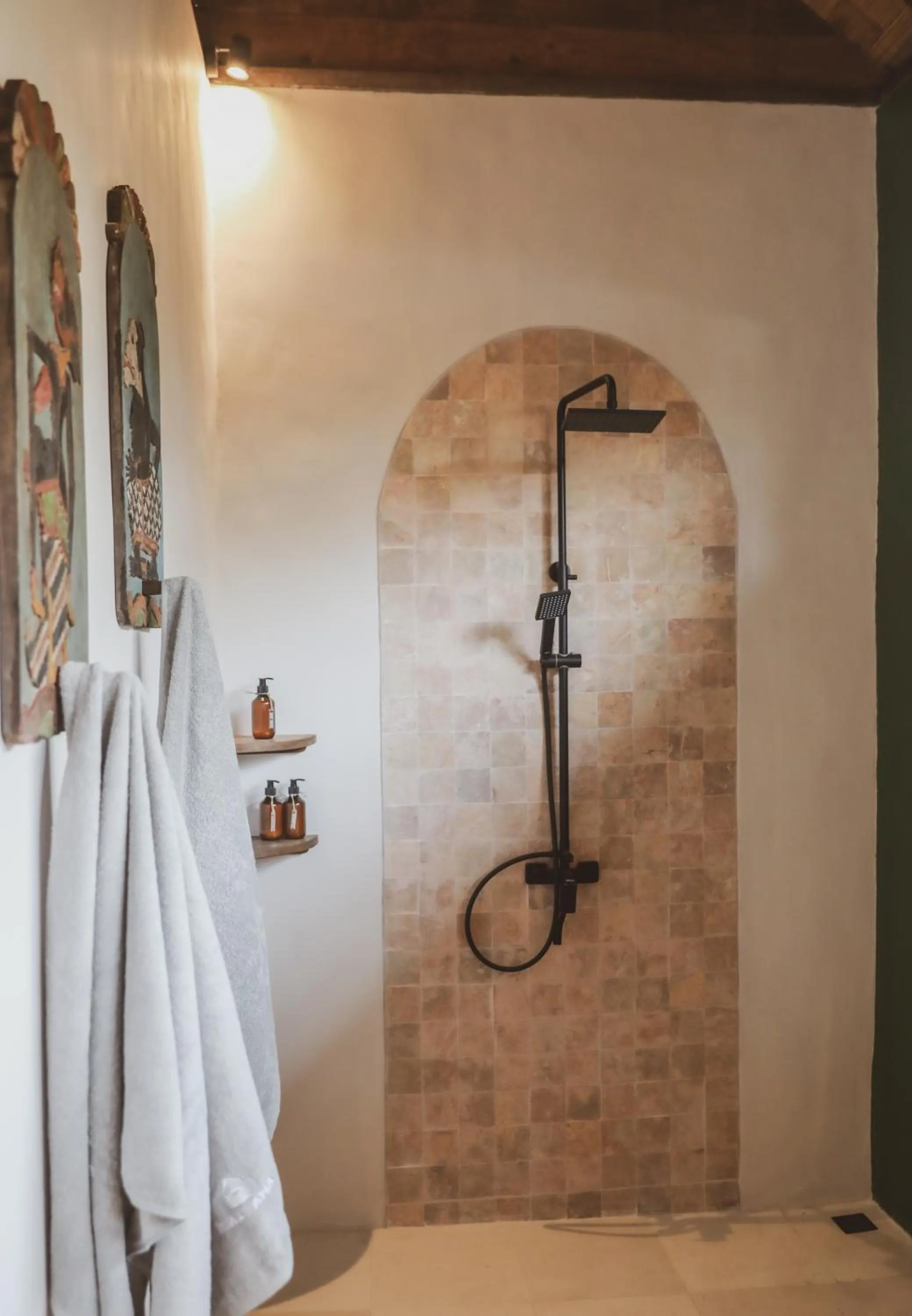 Shower in Kalyana Villa Gili Air