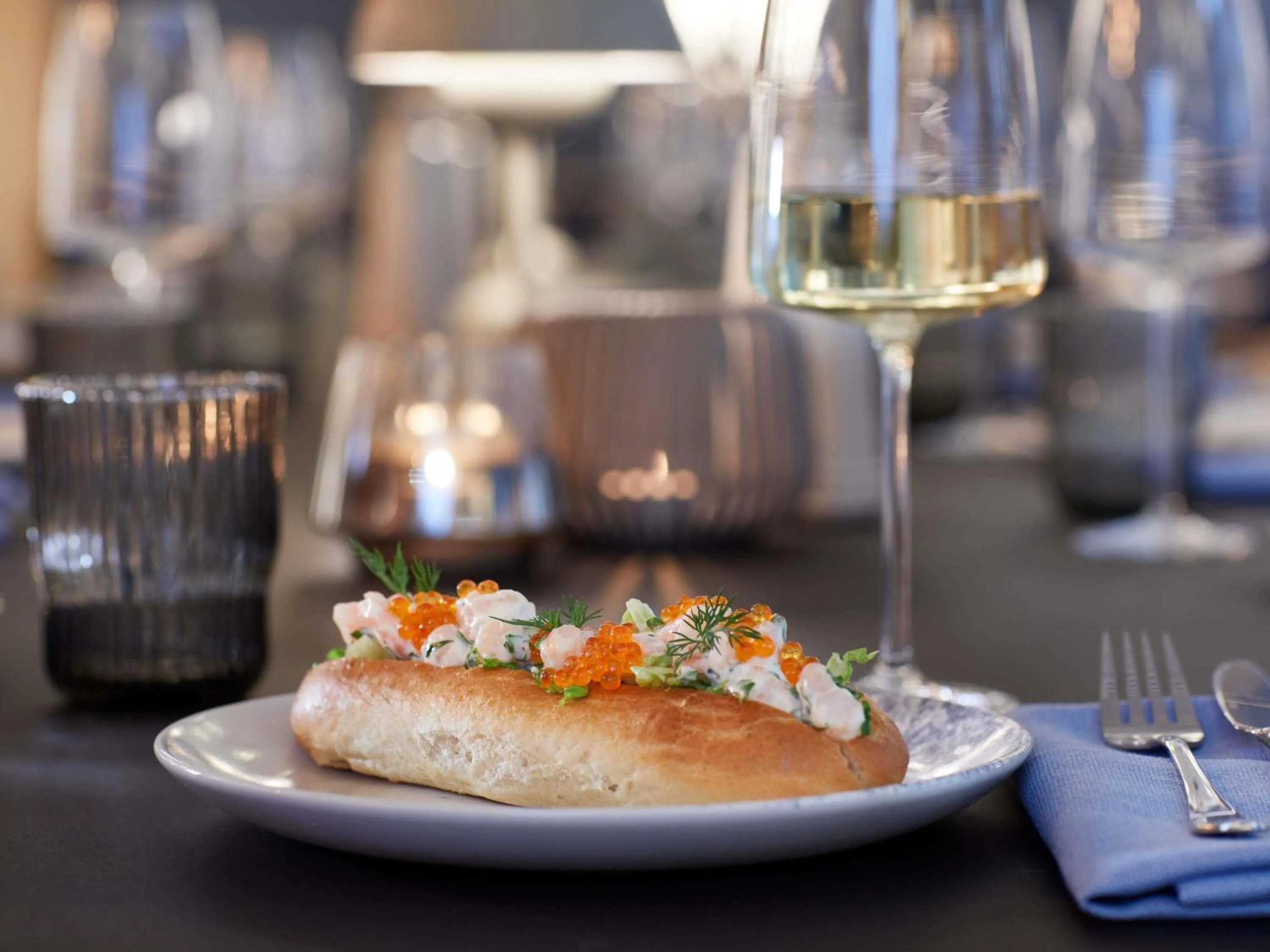 Restaurant/places to eat in Novotel Hamburg Central Station