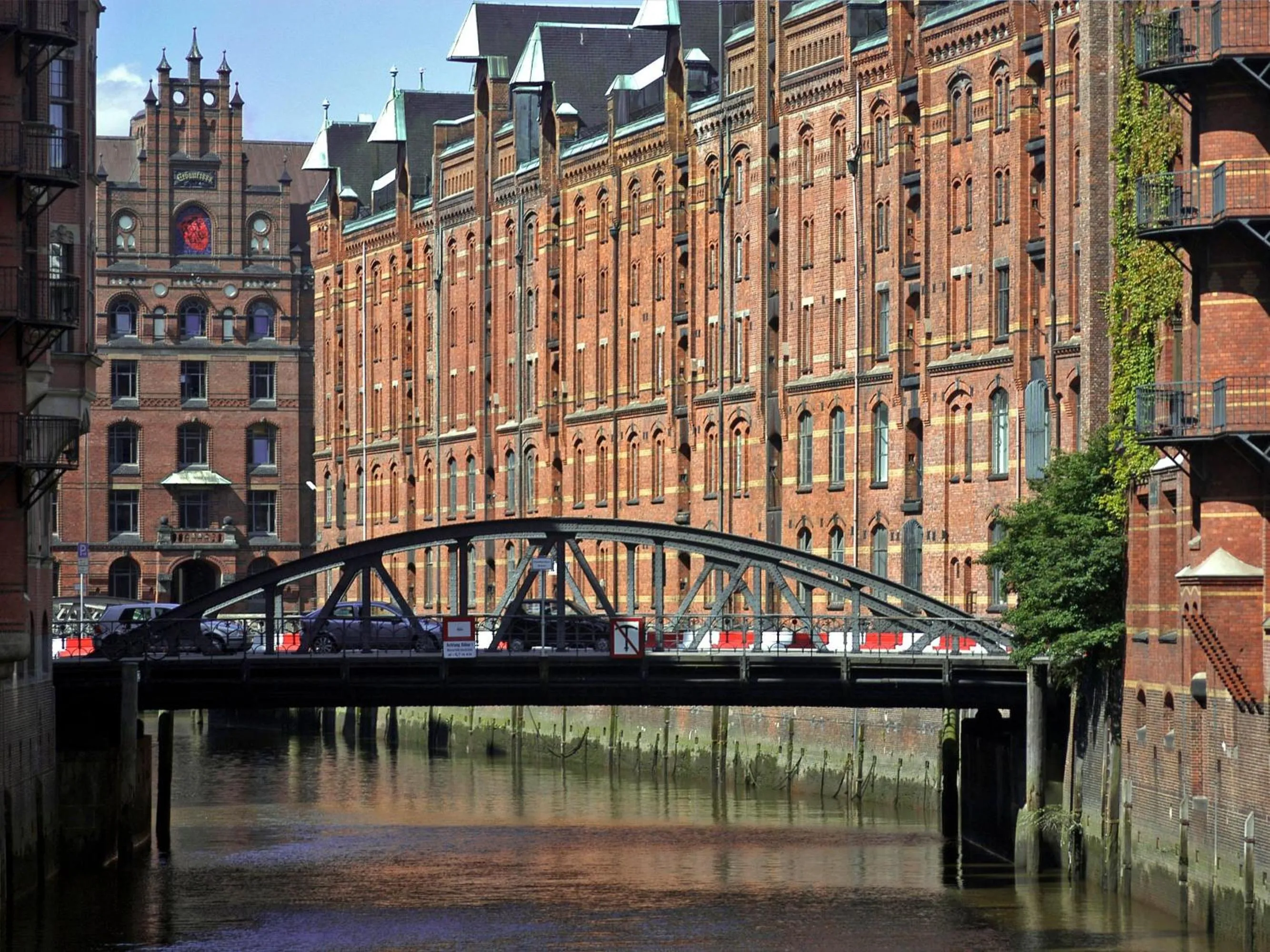Staff in Novotel Hamburg Central Station