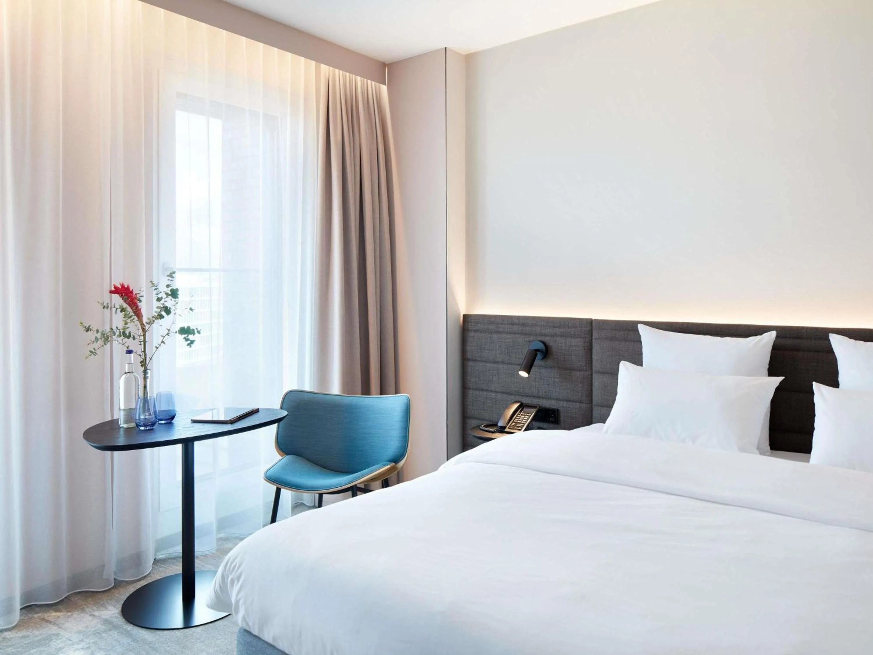 Bedroom, Bed in Novotel Hamburg Central Station