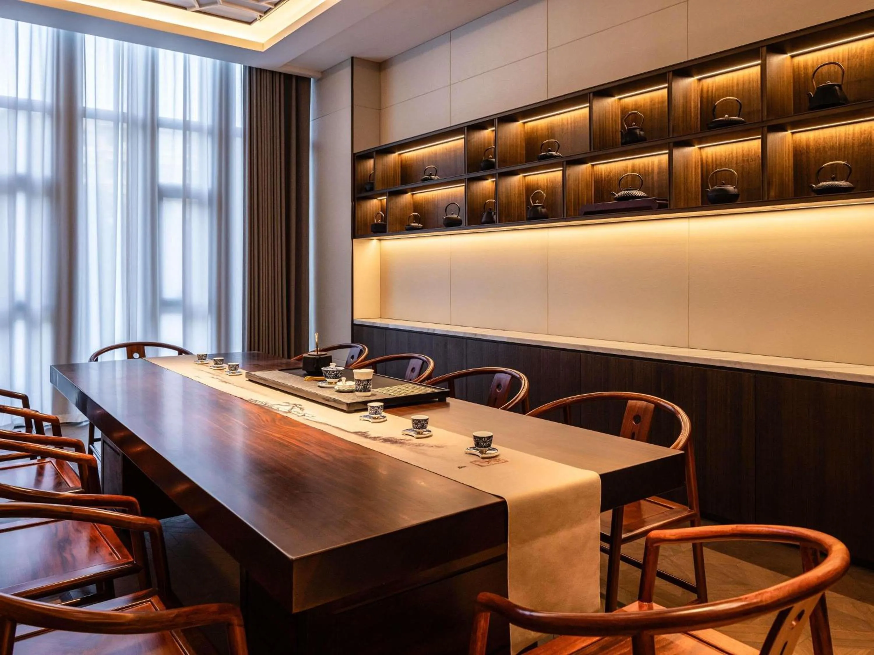 Restaurant/places to eat in Grand Mercure Yichang Waitan