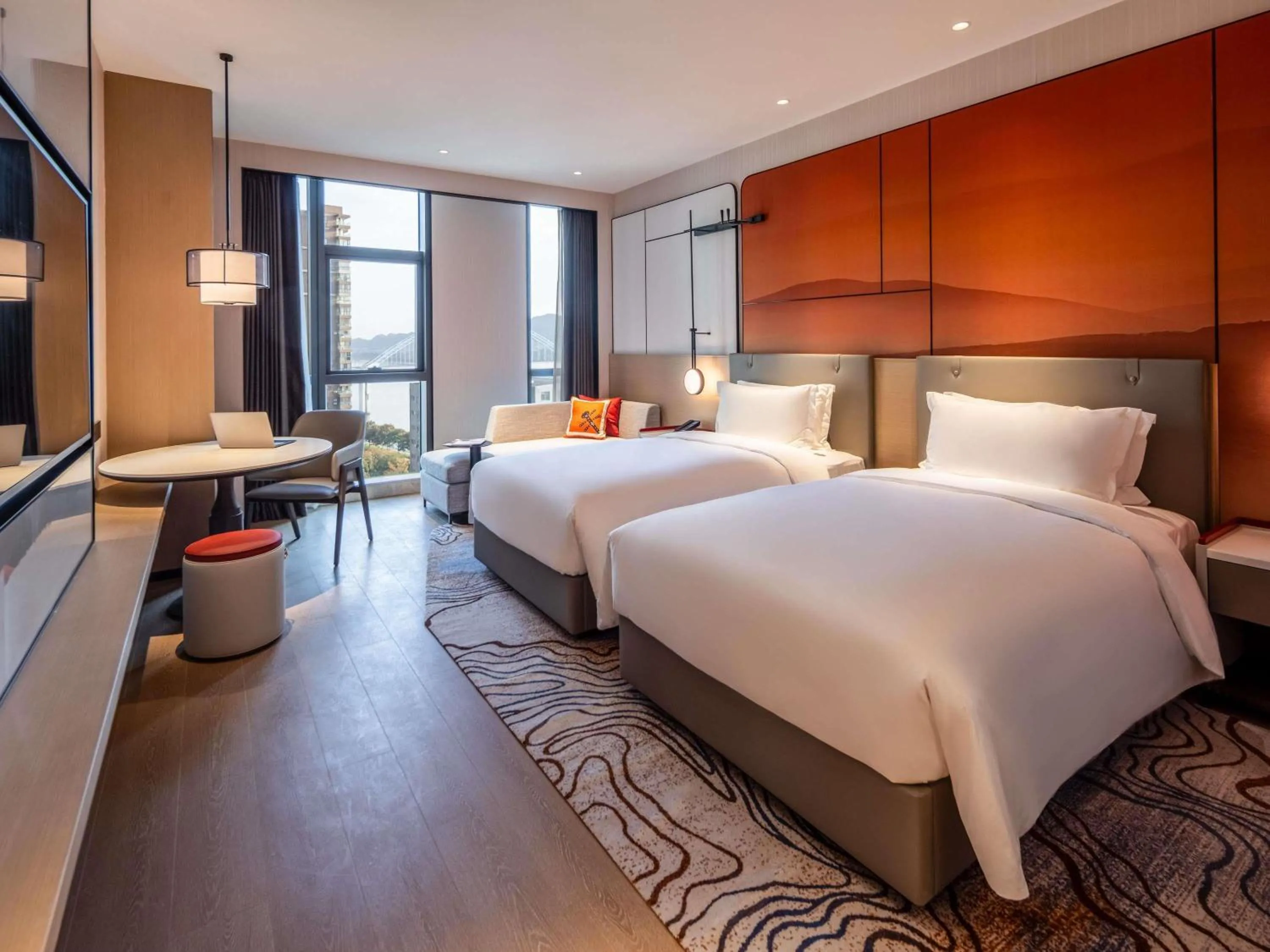 Bedroom, Bed in Grand Mercure Yichang Waitan