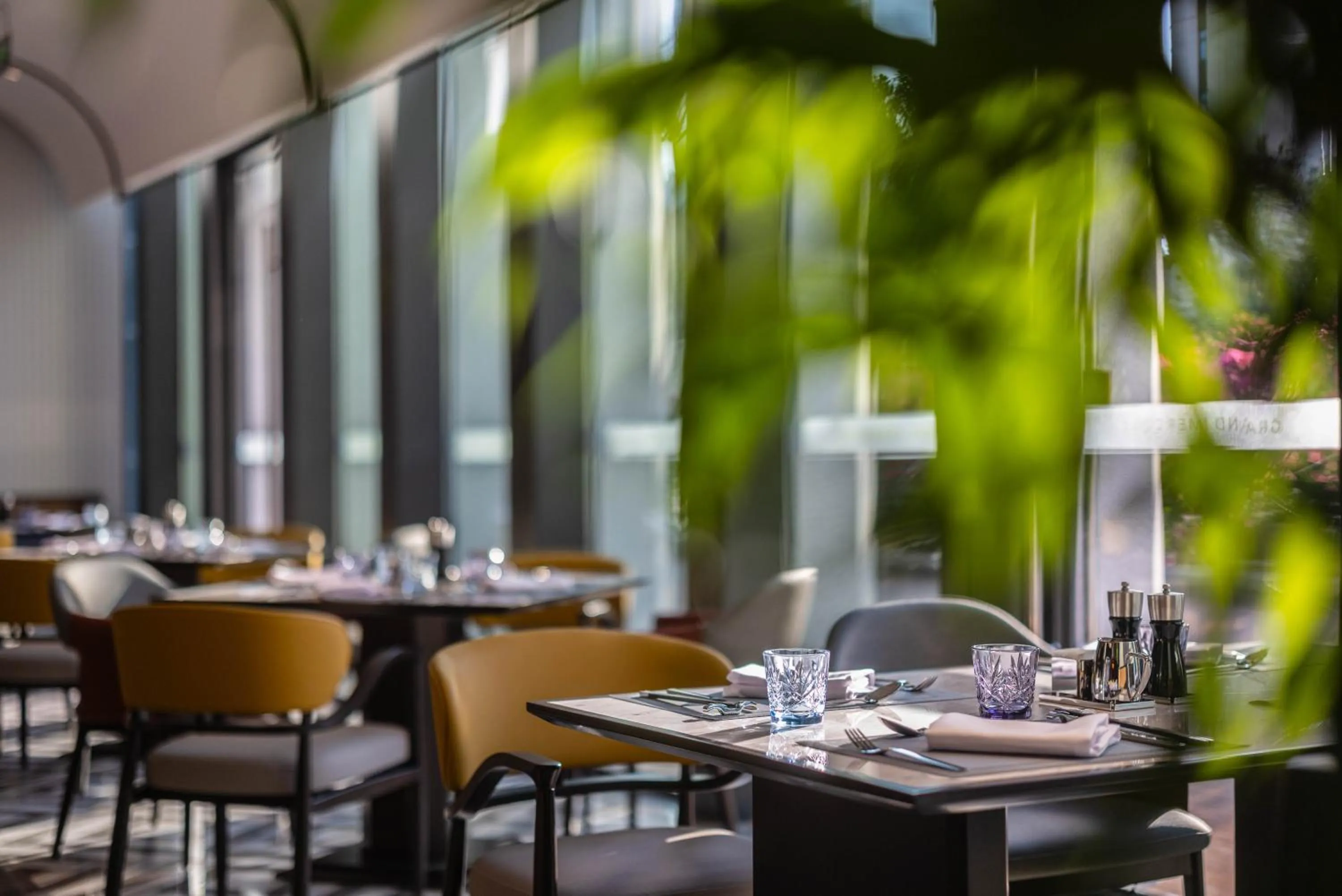 Restaurant/places to eat in Grand Mercure Yichang Waitan