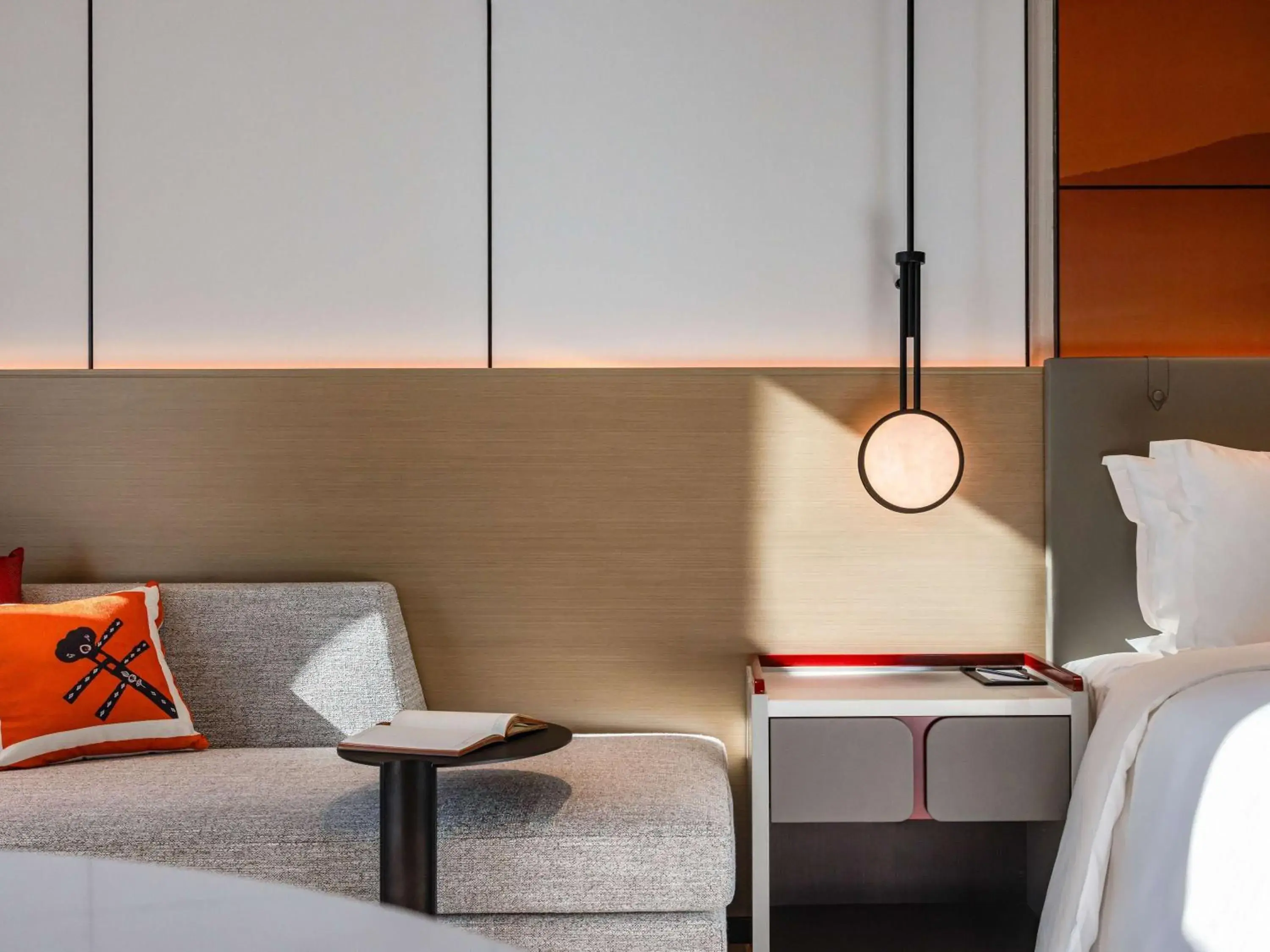 Deluxe Twin Room with River View in Grand Mercure Yichang Waitan Deluxe Twin Room with River View in Grand Mercure Yichang Waitan