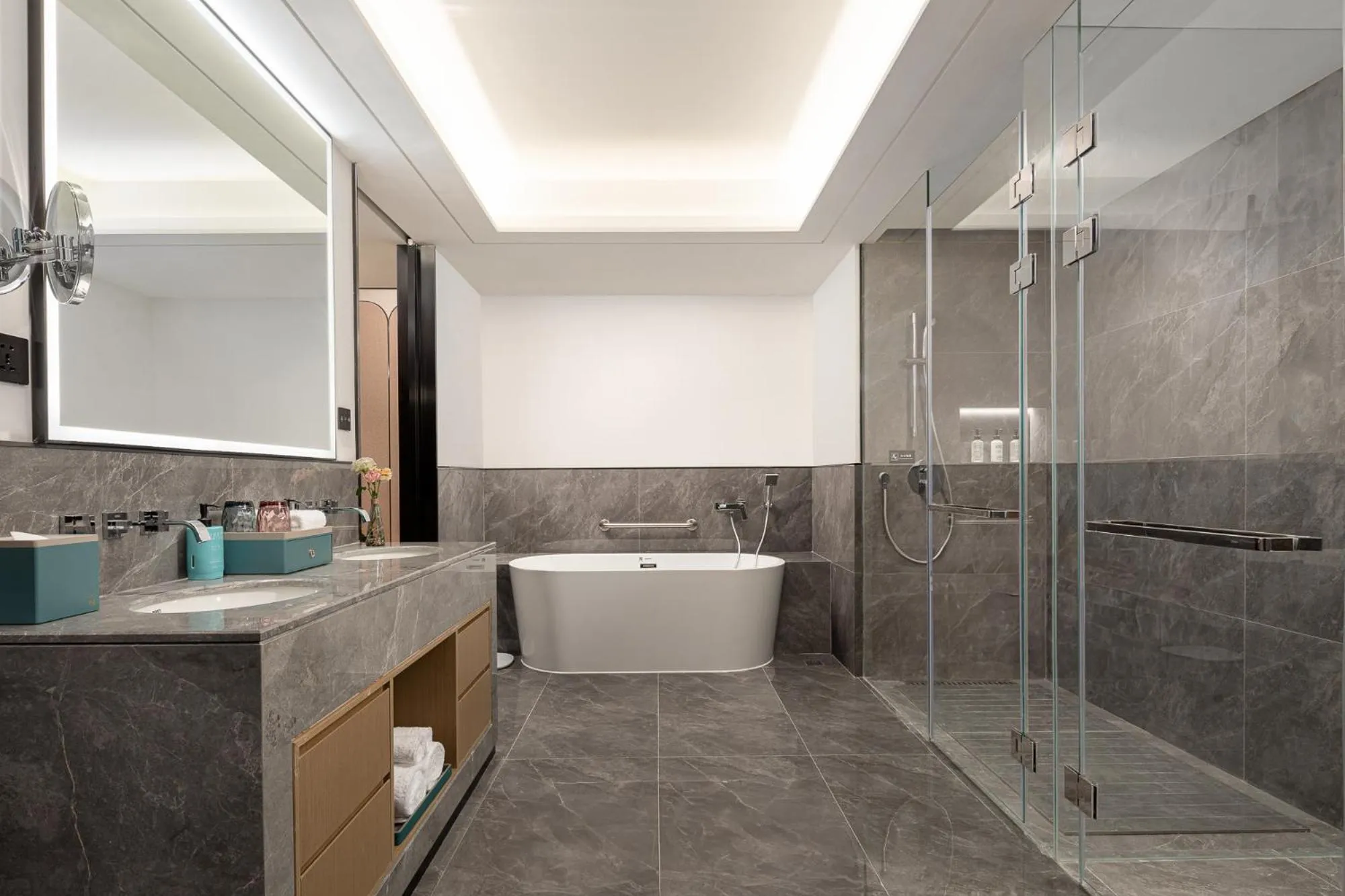 Shower in Novotel Yancheng Exhibition Center