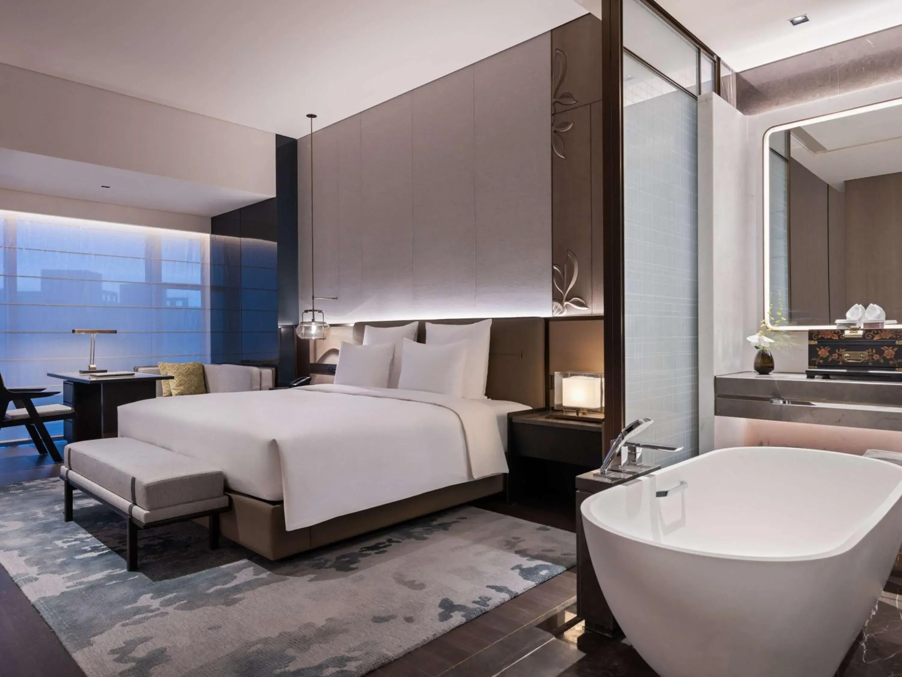 Superior King Room with City View in Pullman Quanzhou Shuitou Superior King Room with City View in Pullman Quanzhou Shuitou