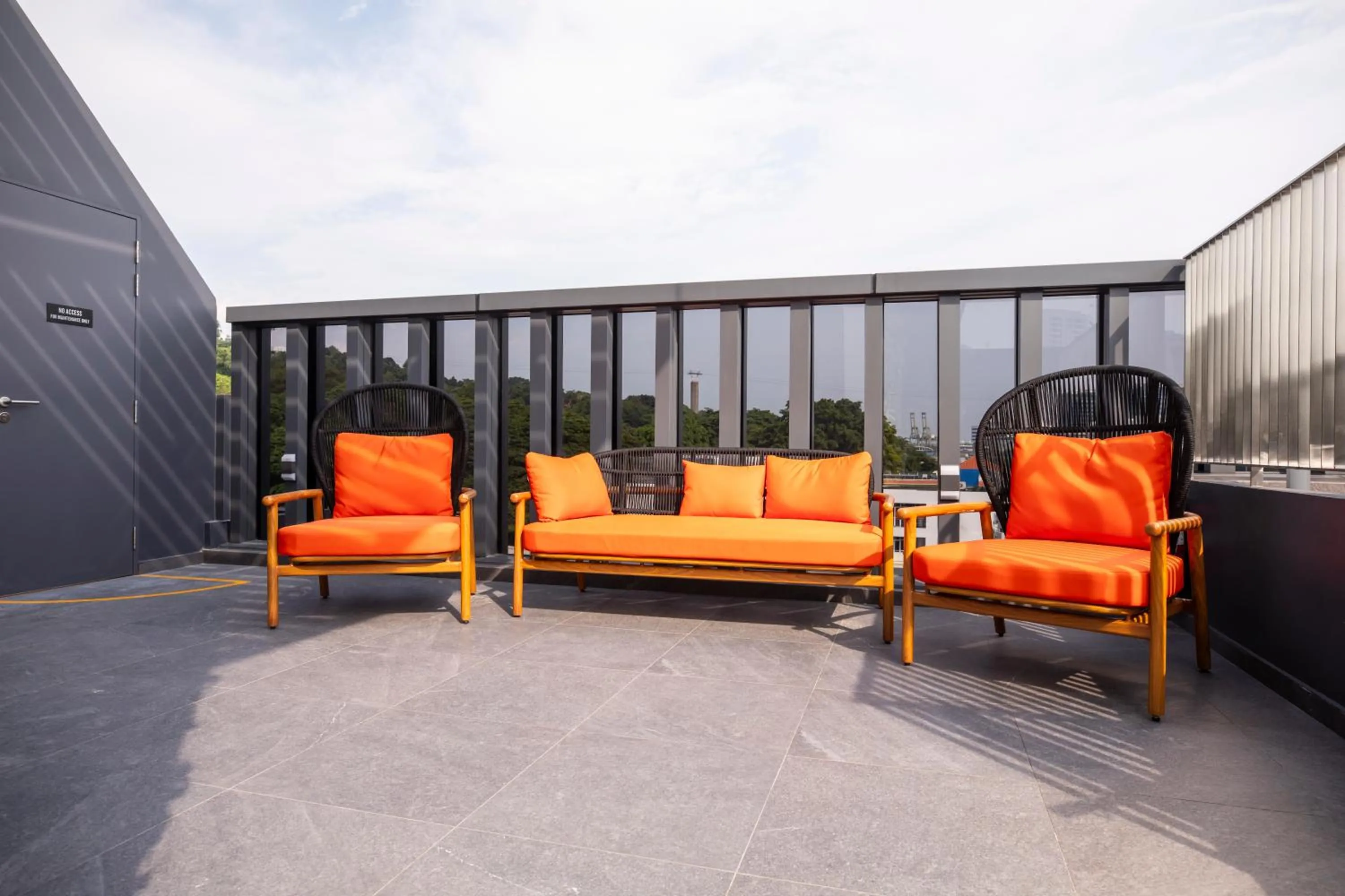 Swimming pool in Hotel Faber Park Singapore - Handwritten Collection