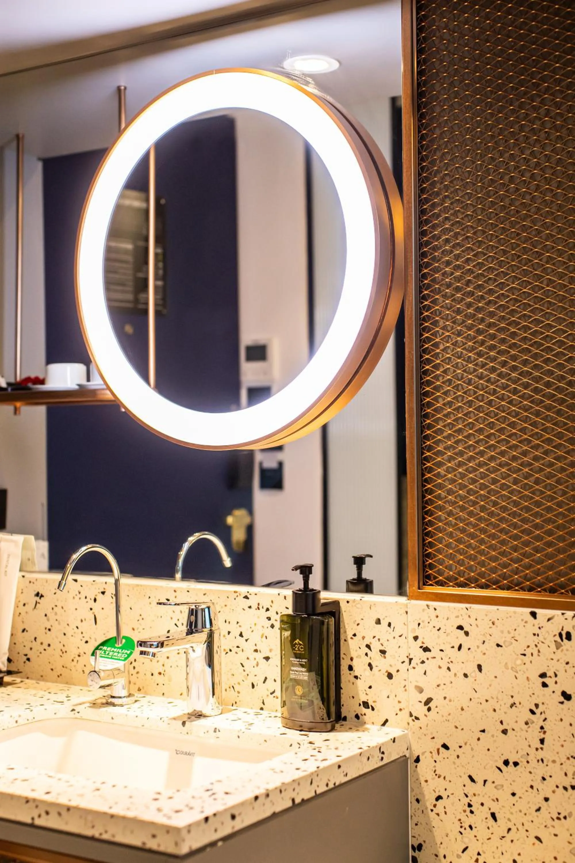 Bathroom in Hotel Faber Park Singapore - Handwritten Collection