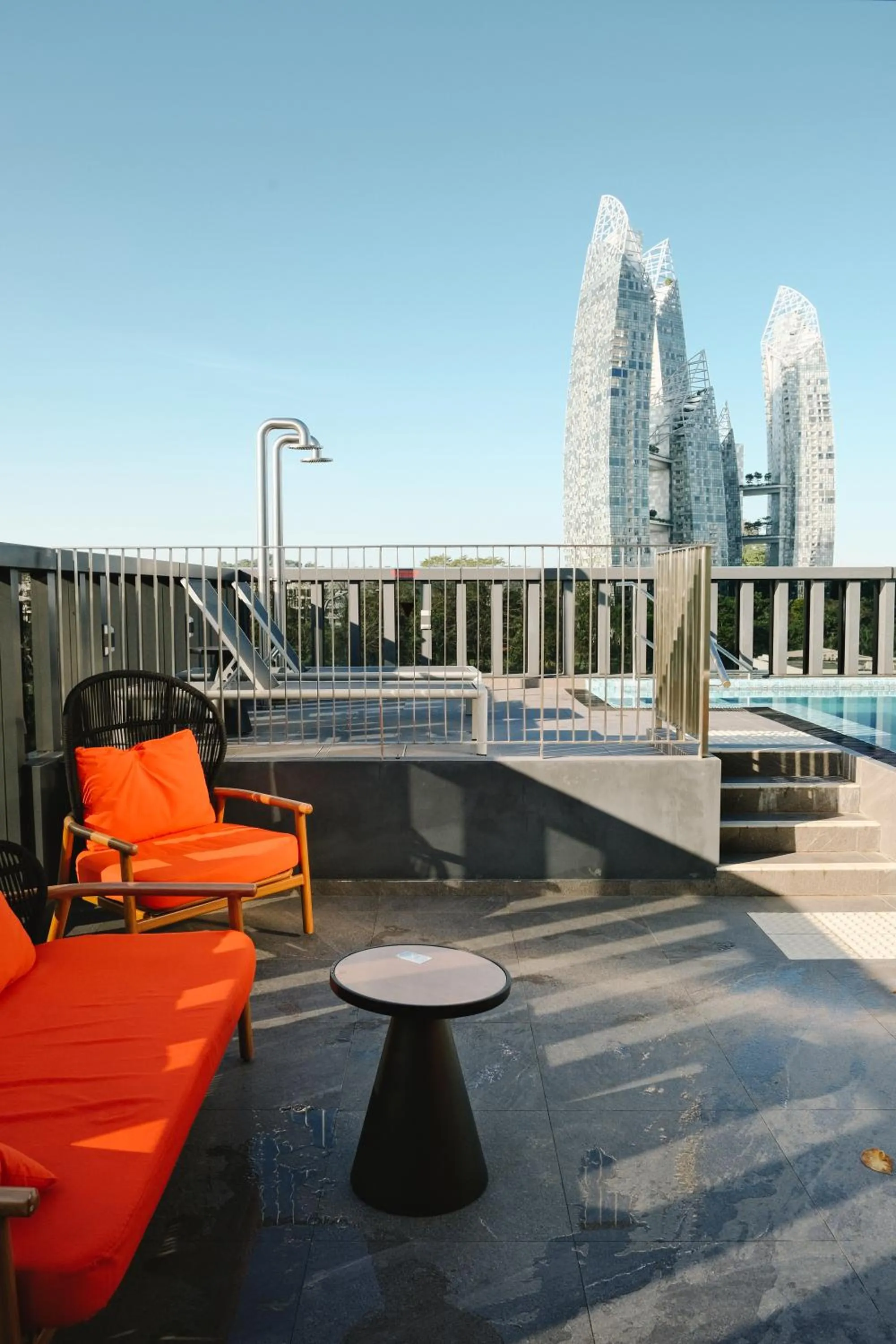 Day in Hotel Faber Park Singapore - Handwritten Collection