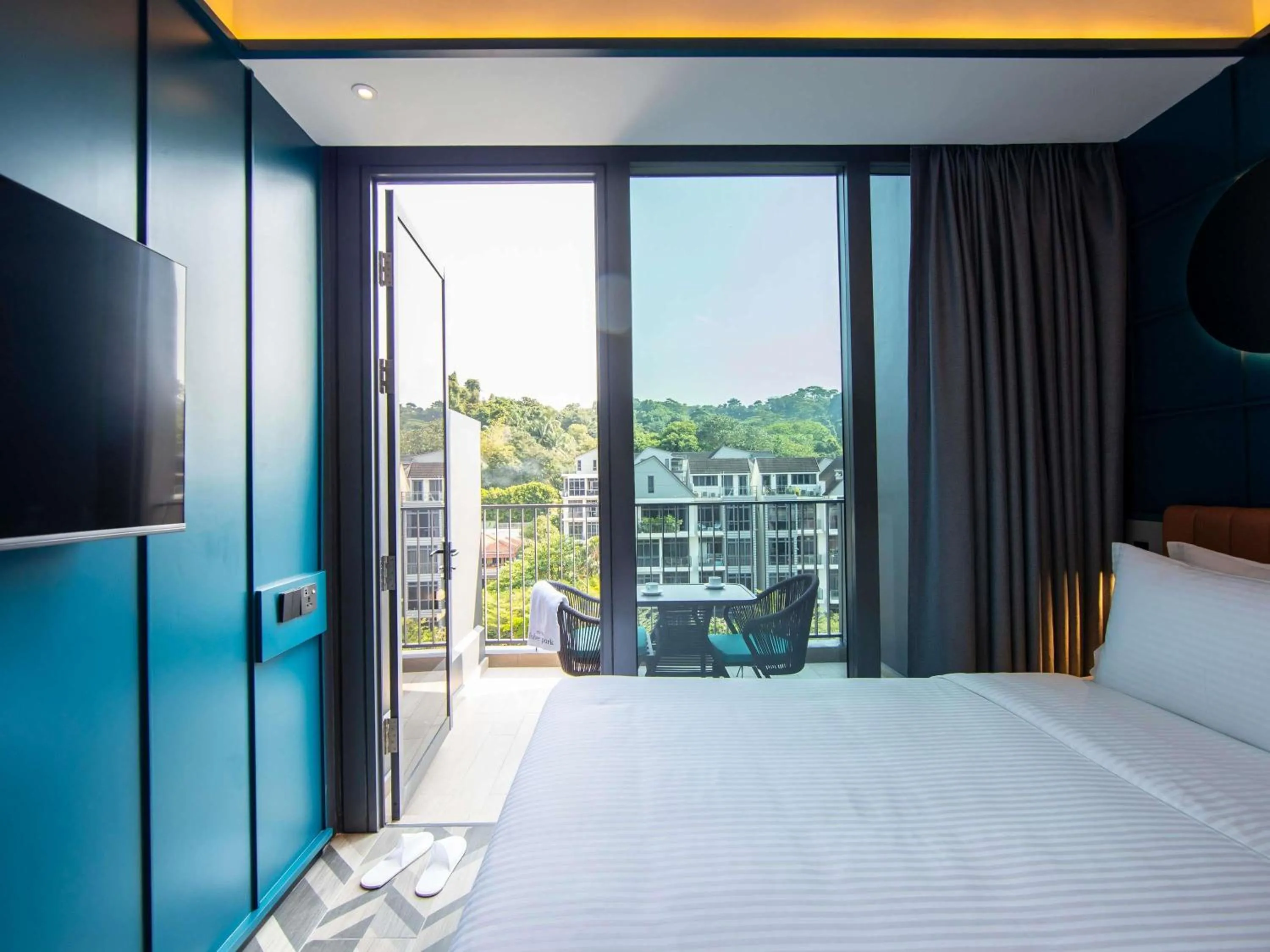 Bedroom, Bed in Hotel Faber Park Singapore - Handwritten Collection