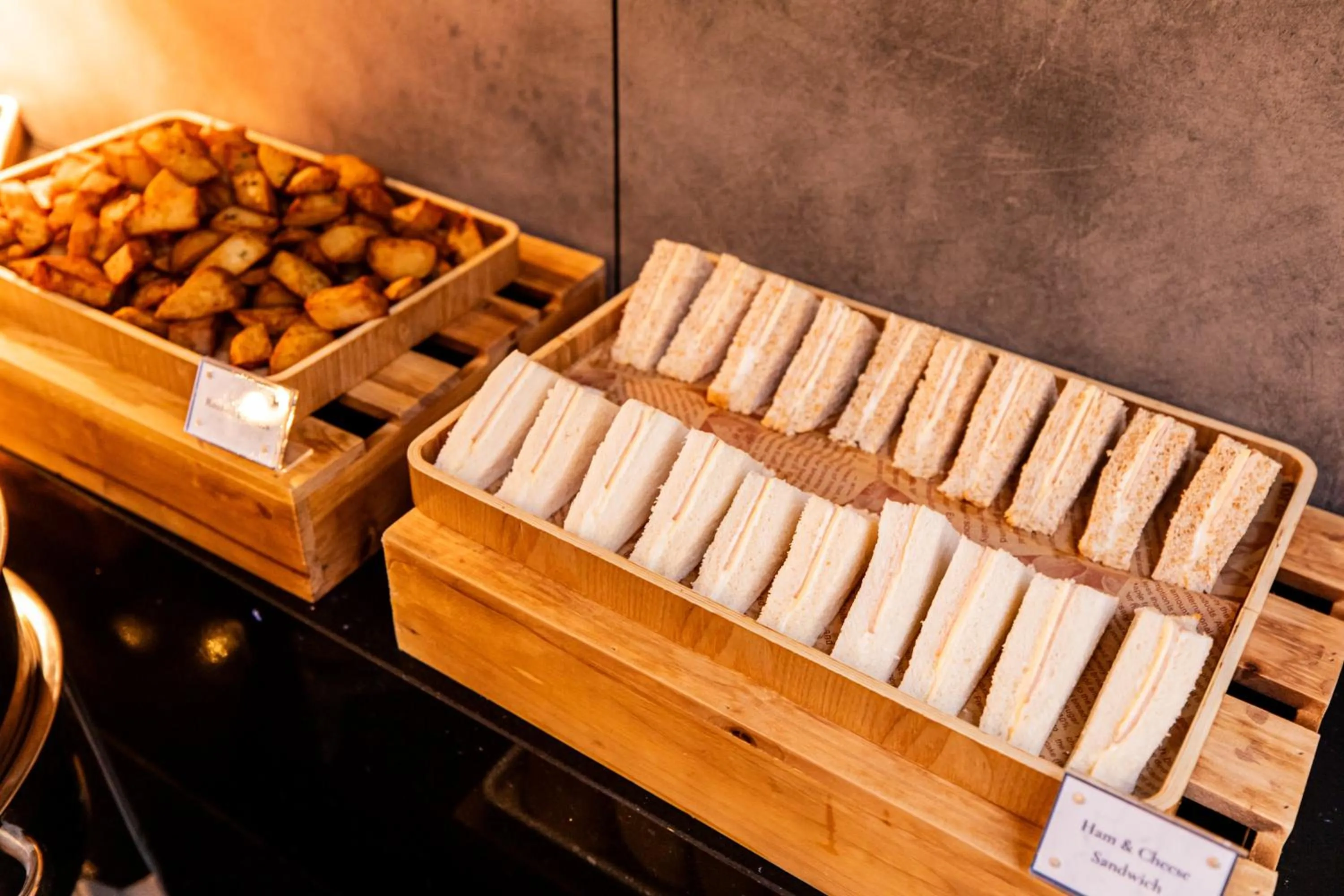 Restaurant/places to eat in Hotel Faber Park Singapore - Handwritten Collection