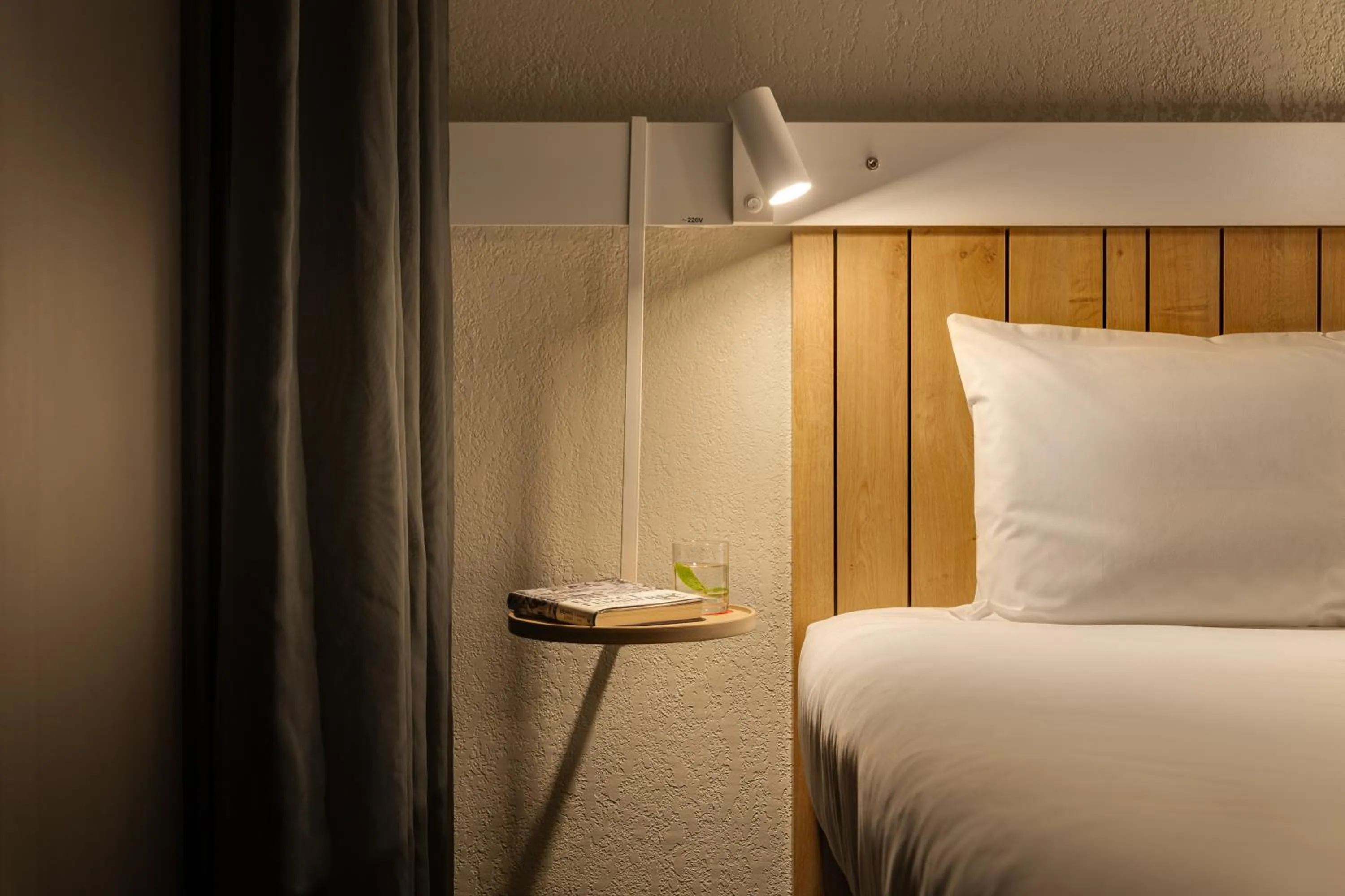 Bed in ibis Kyiv Beresteiska