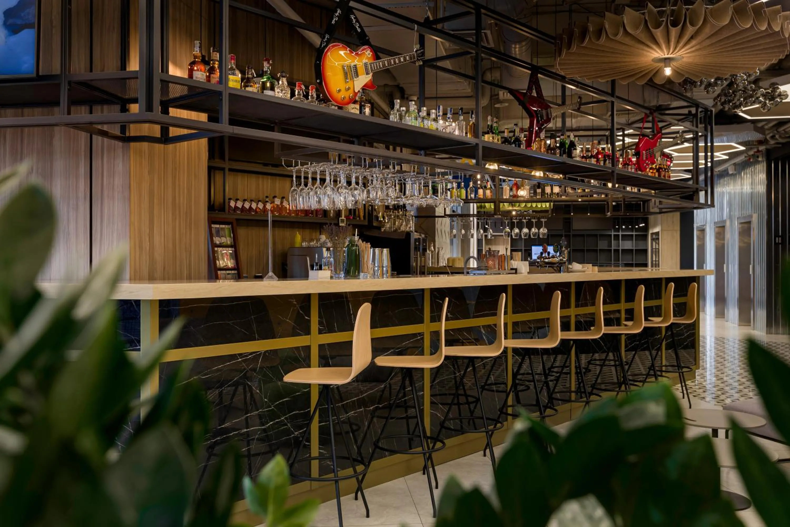 Lounge or bar in ibis Kyiv Beresteiska