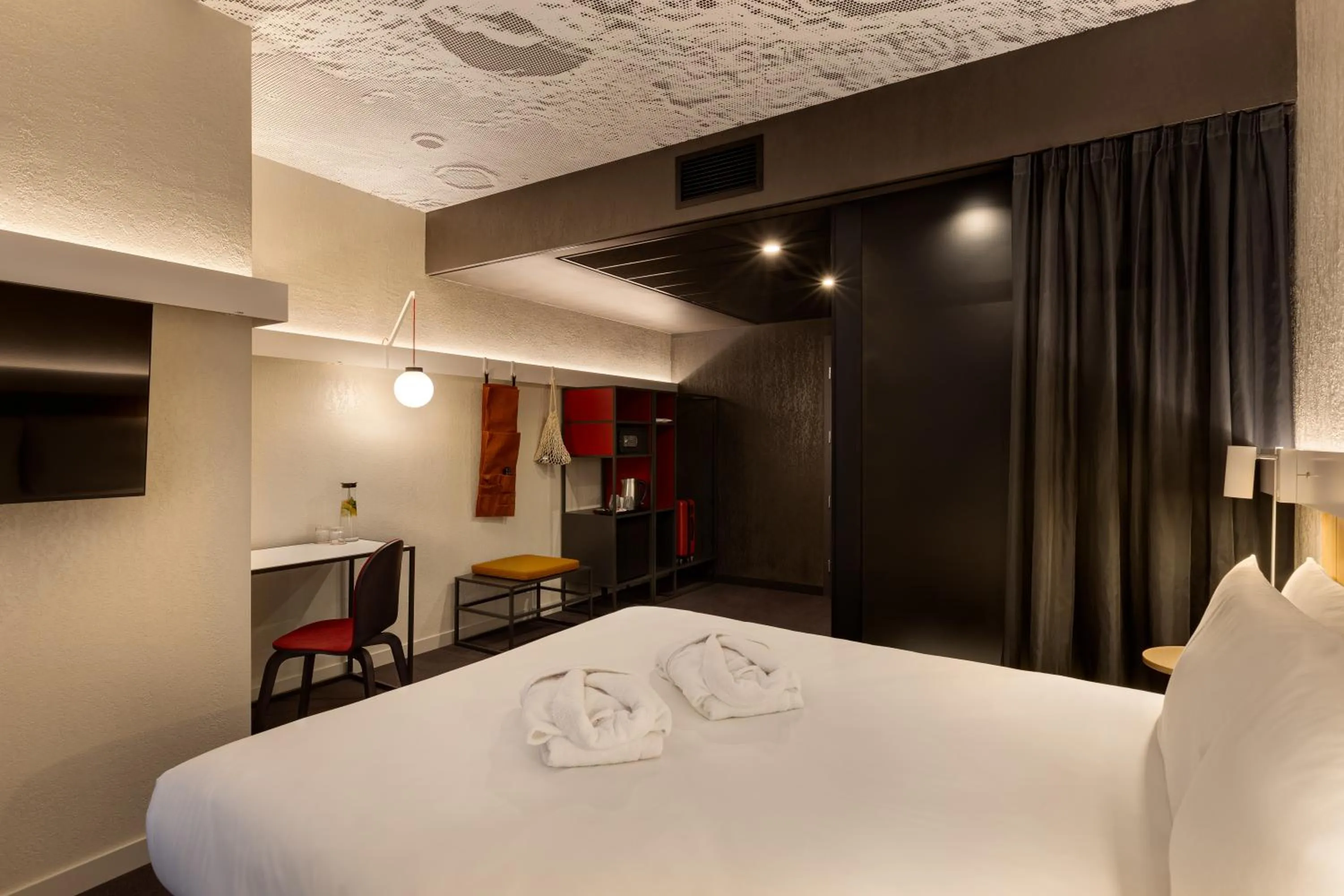 Photo of the whole room, Bed in ibis Kyiv Beresteiska