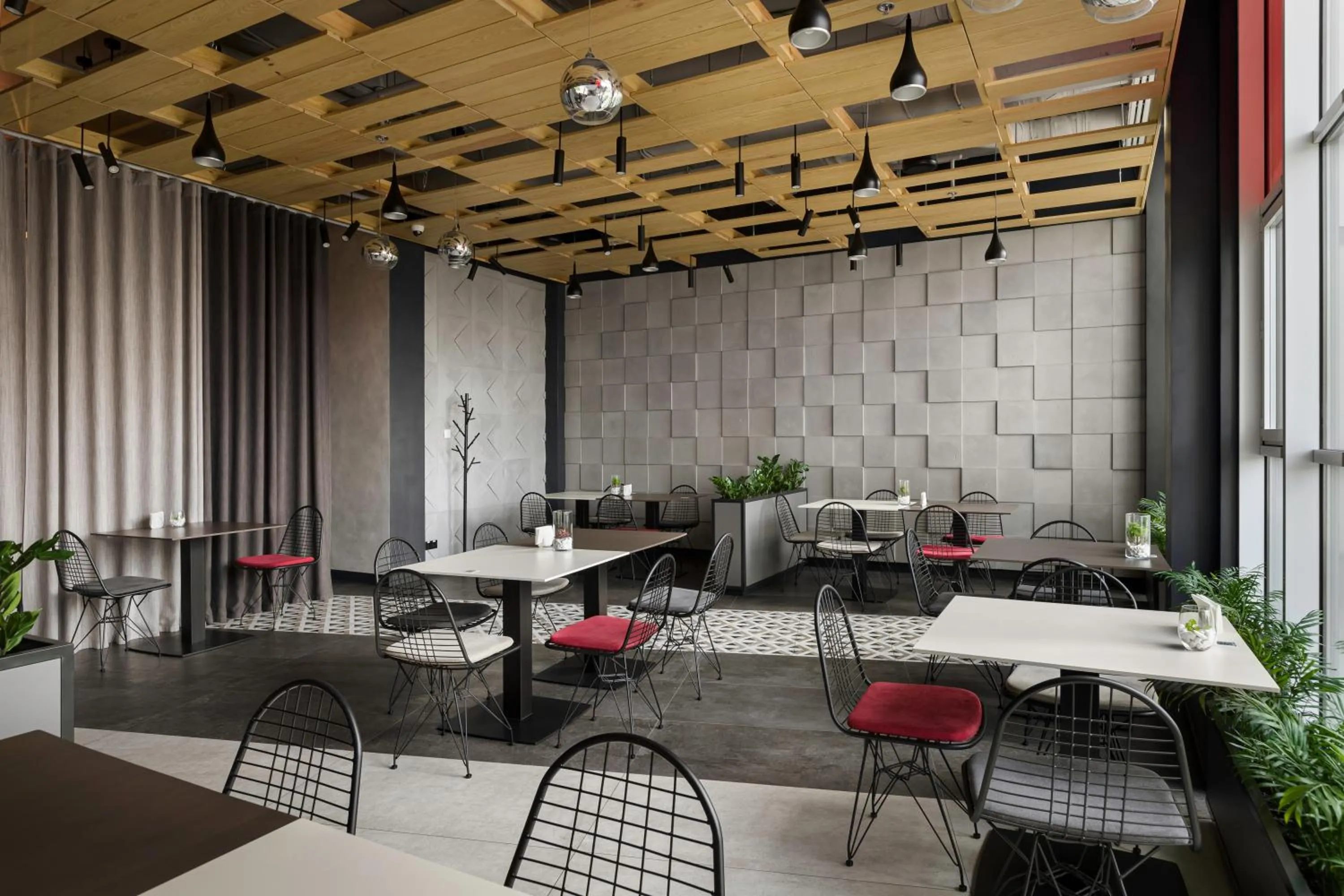 Restaurant/places to eat in ibis Kyiv Beresteiska