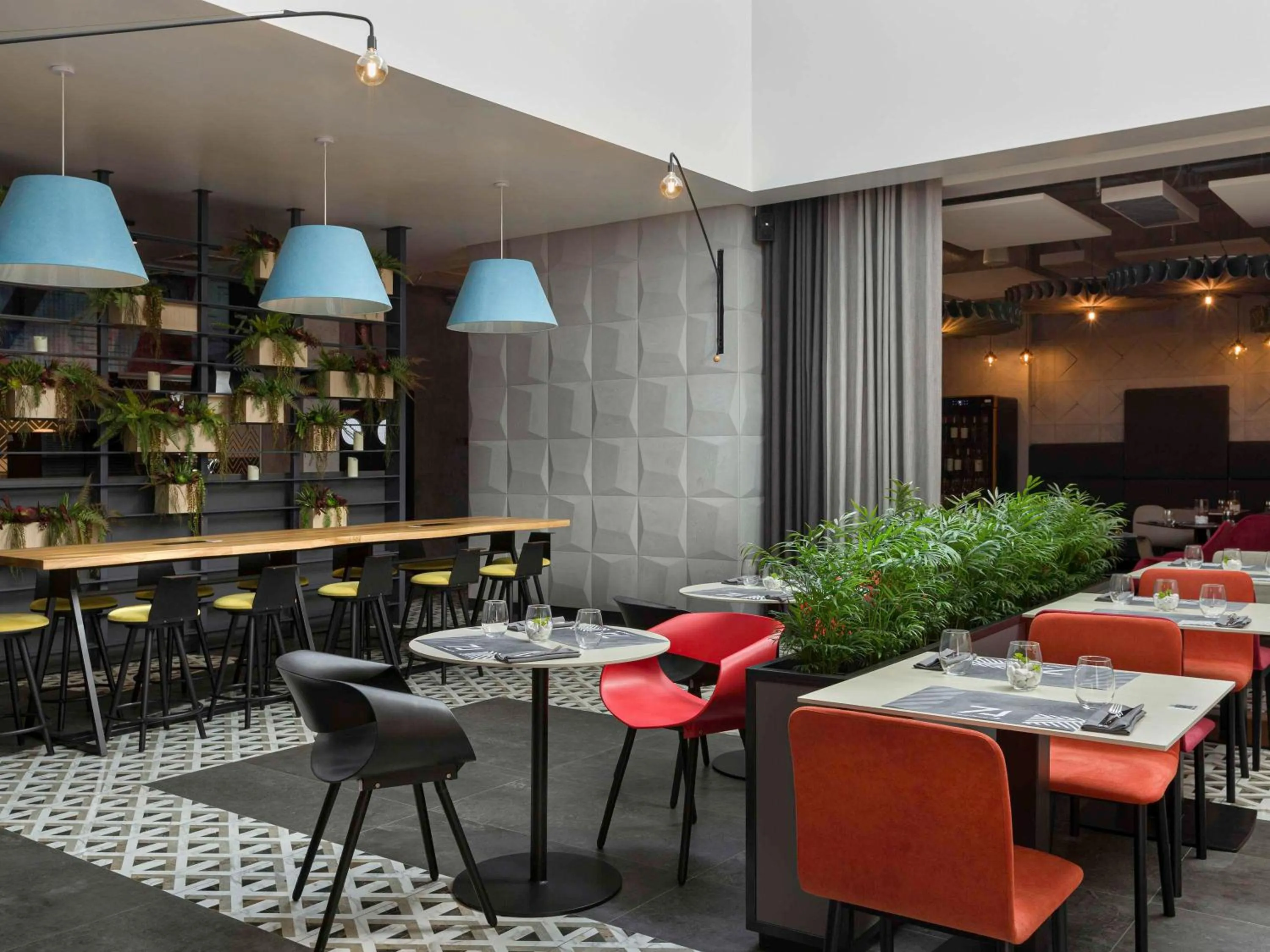 Restaurant/places to eat in ibis Kyiv Beresteiska