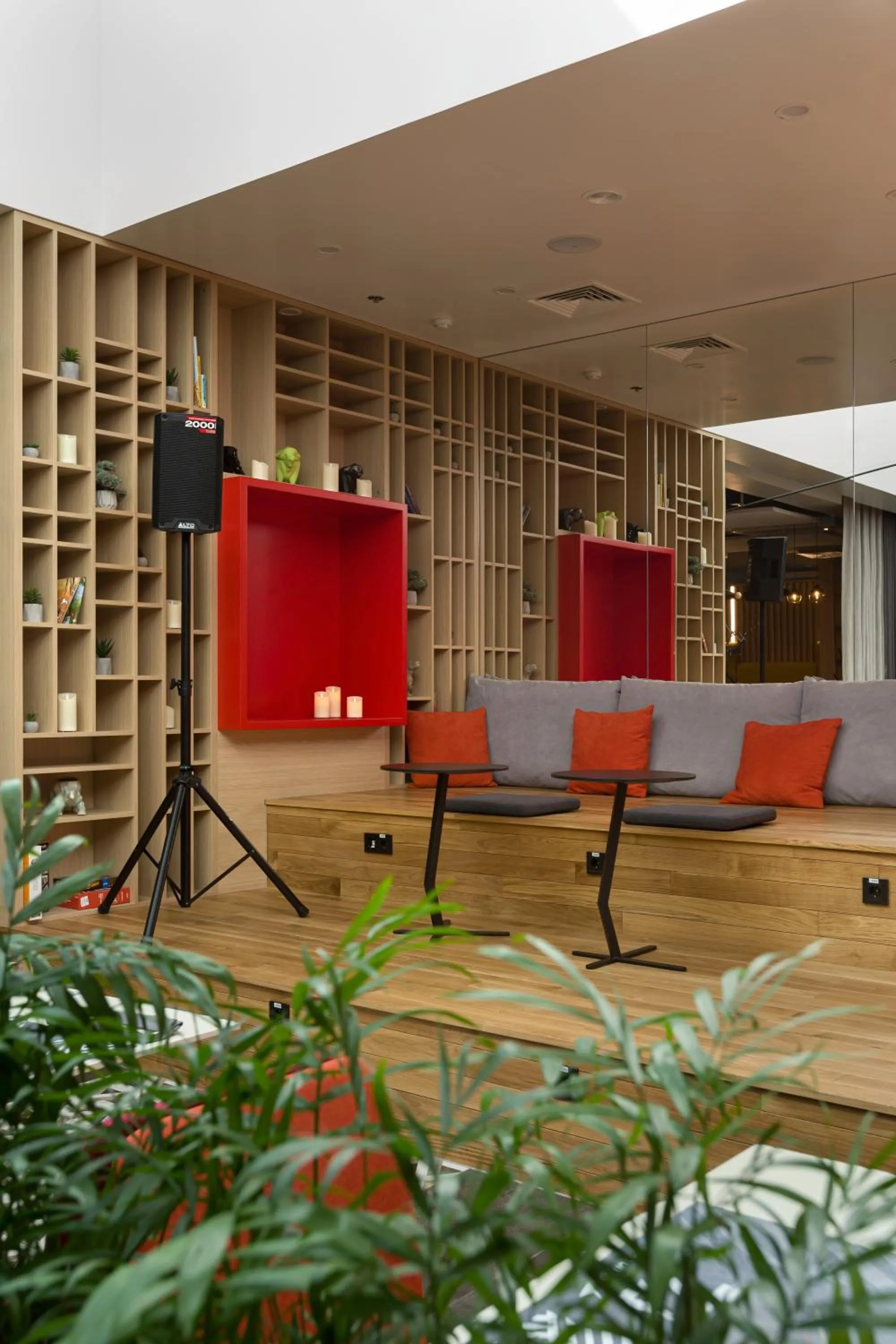 Lounge or bar in ibis Kyiv Beresteiska