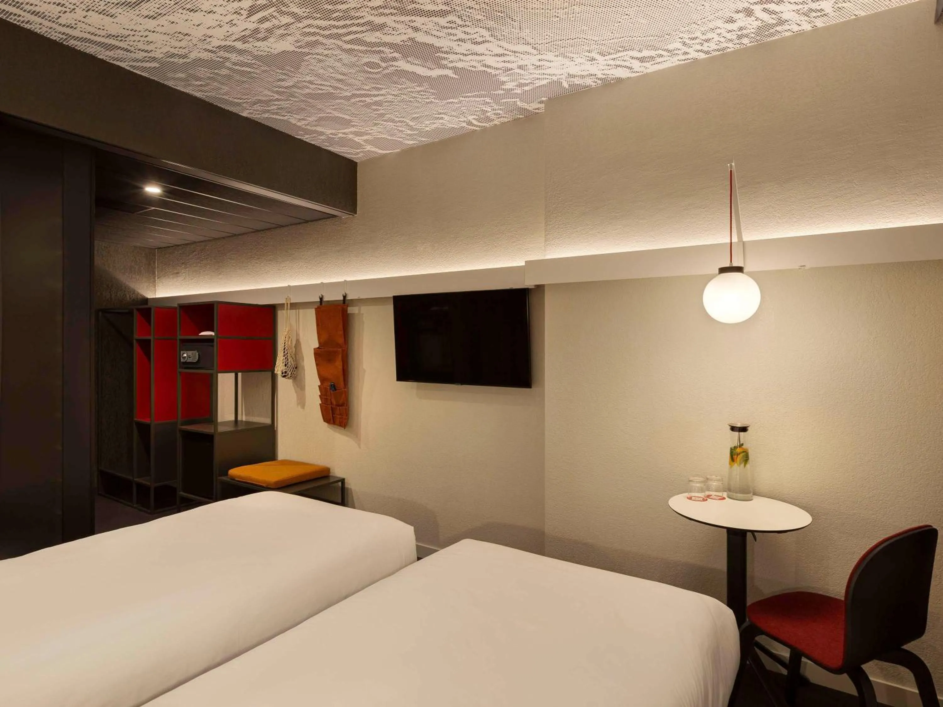 Bedroom, Bed in ibis Kyiv Beresteiska