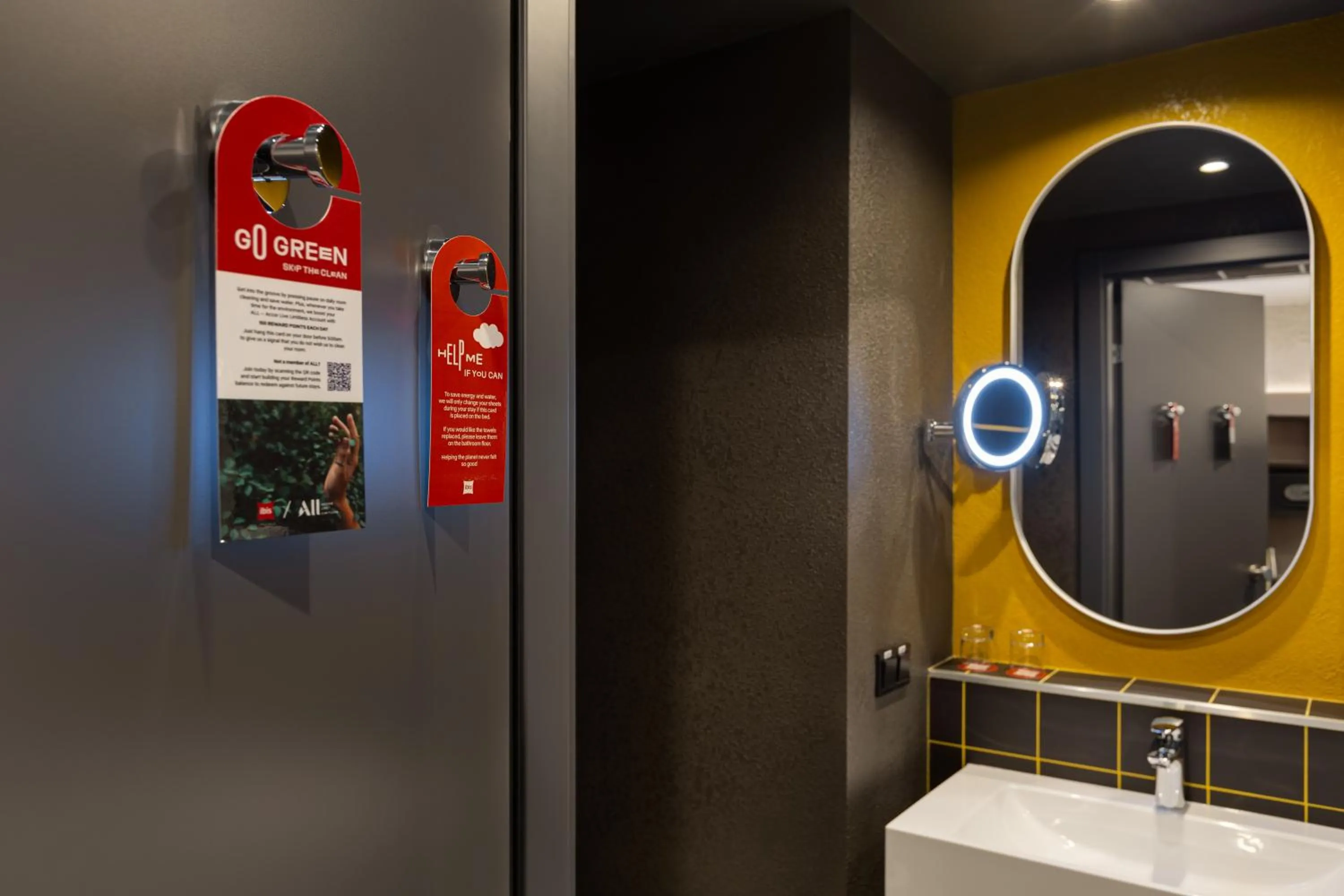 Bathroom in ibis Kyiv Beresteiska