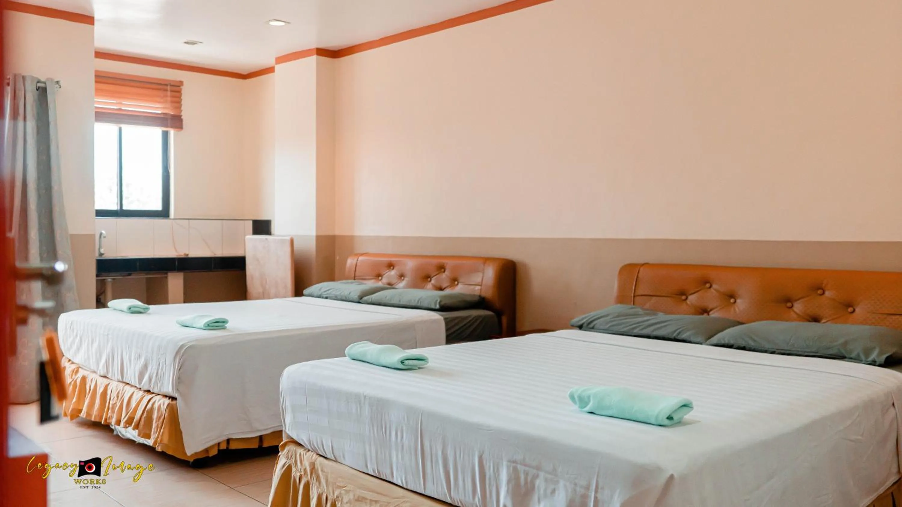 Toilet, Bed in Imperial Ridge Pension House