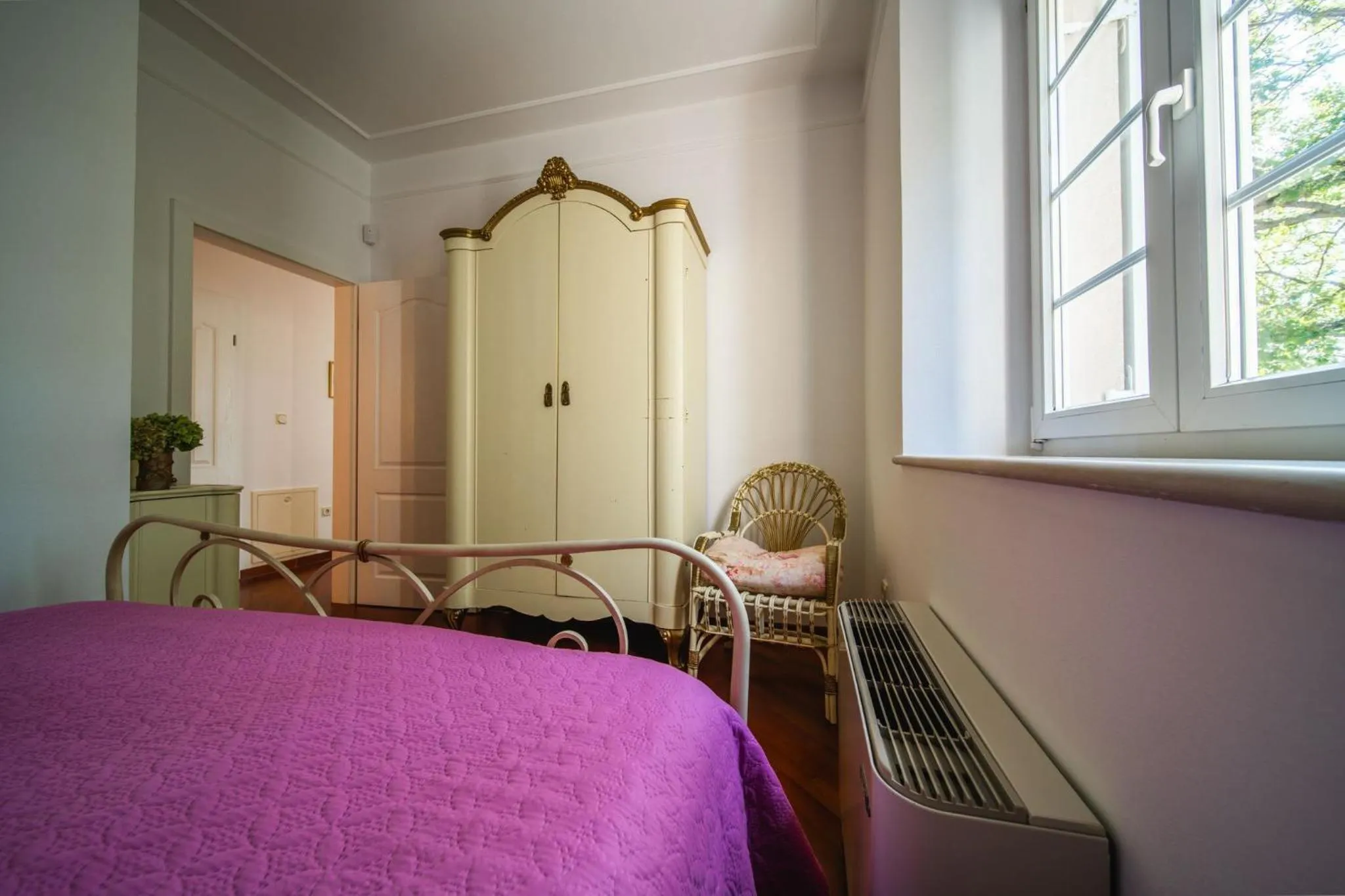 Bedroom, Bed in Garden Oasis Pool Villa