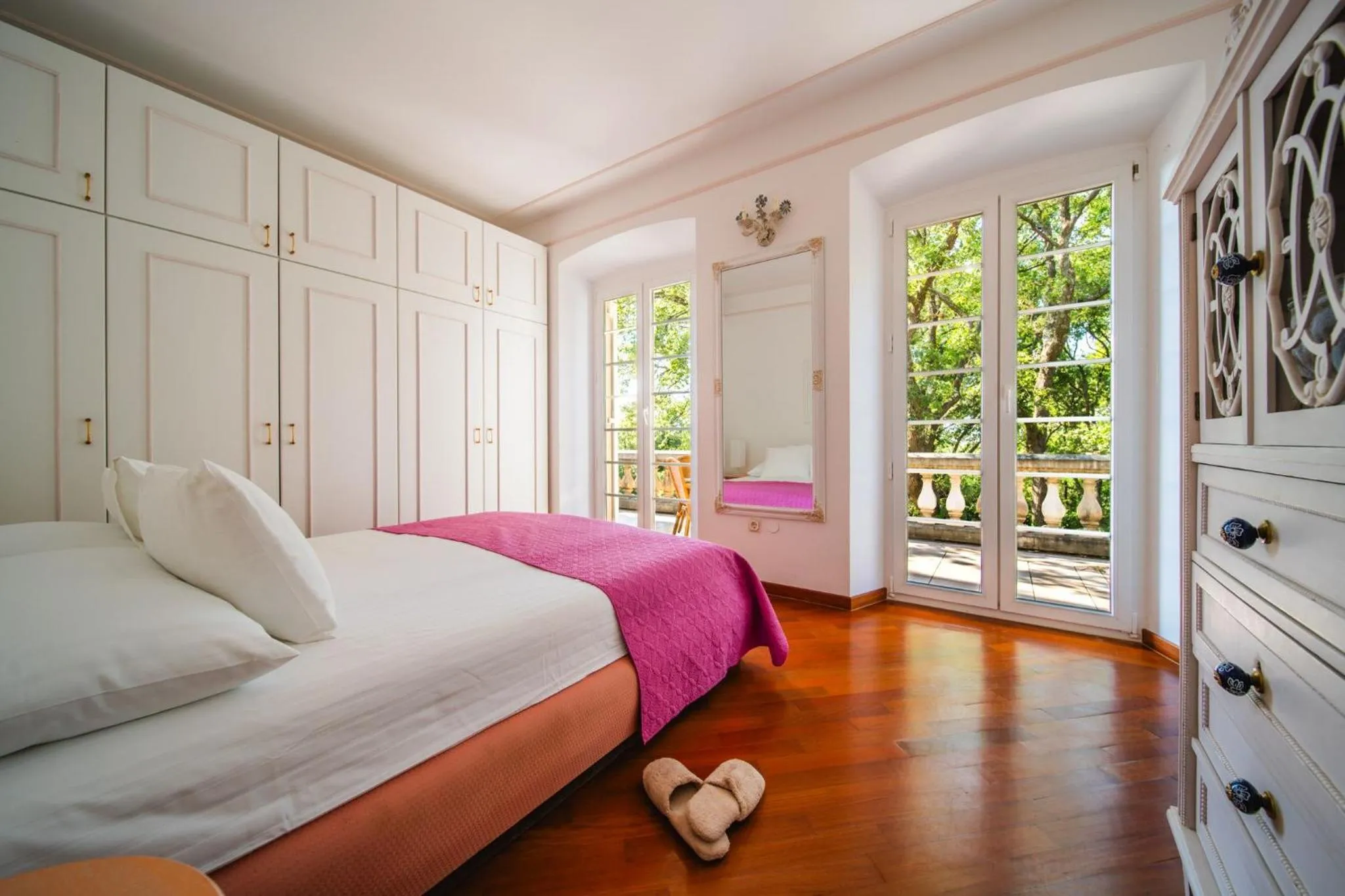 Bedroom, Bed in Garden Oasis Pool Villa